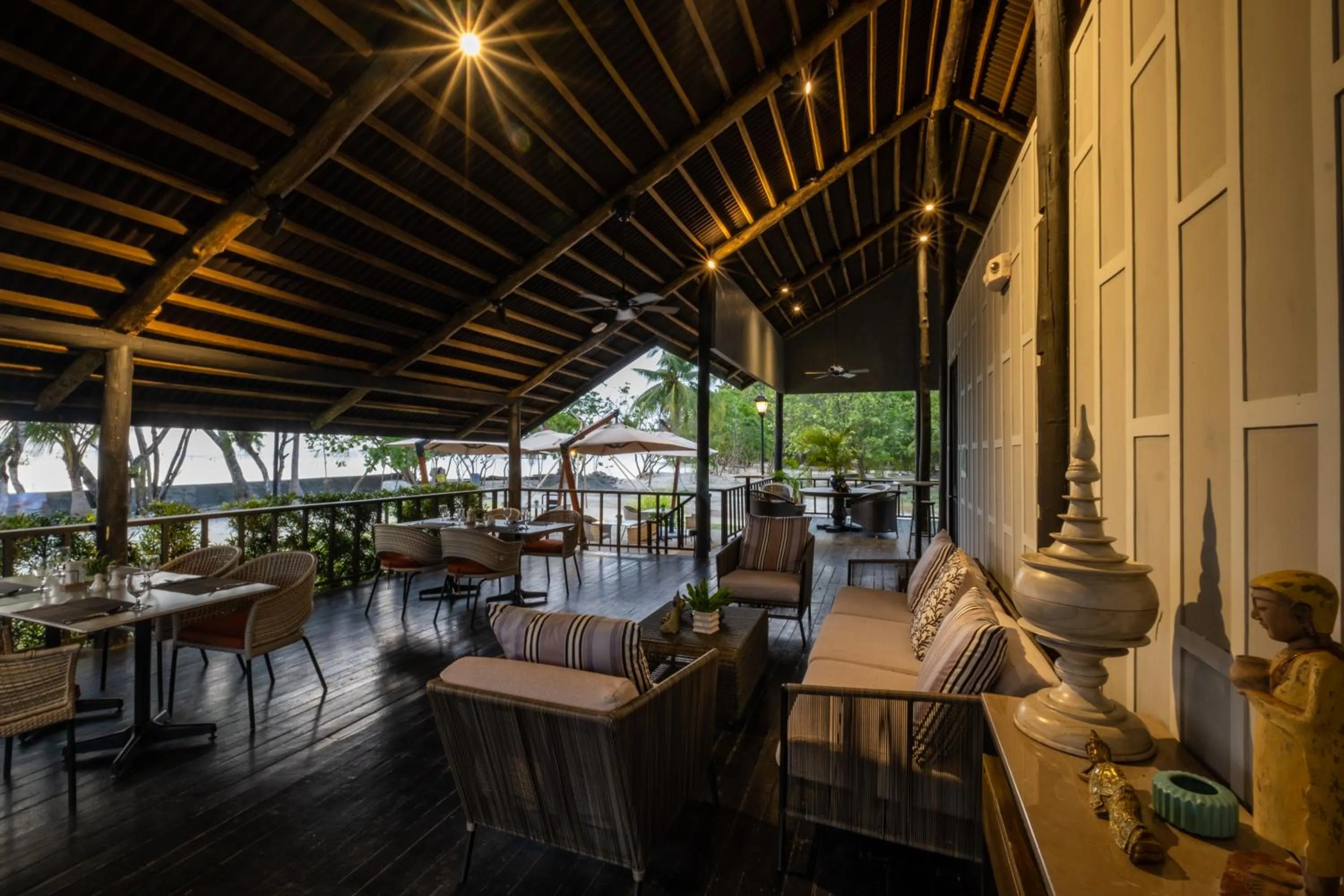 Restaurant/places to eat in Dusit Thani Lubi Plantation Resort