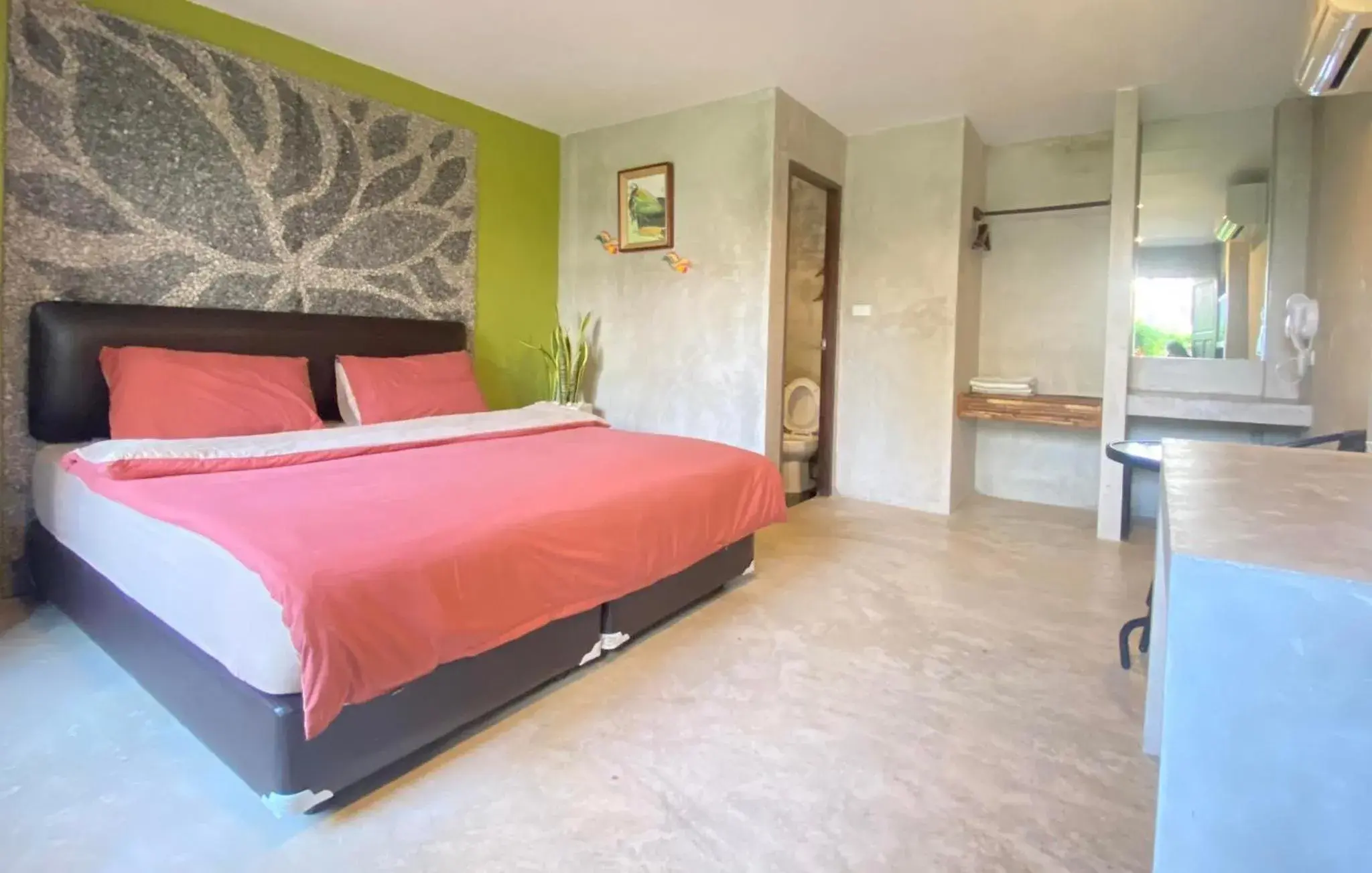 Bedroom, Bed in The Curve Residence Bedroom, Bed in The Curve Residence