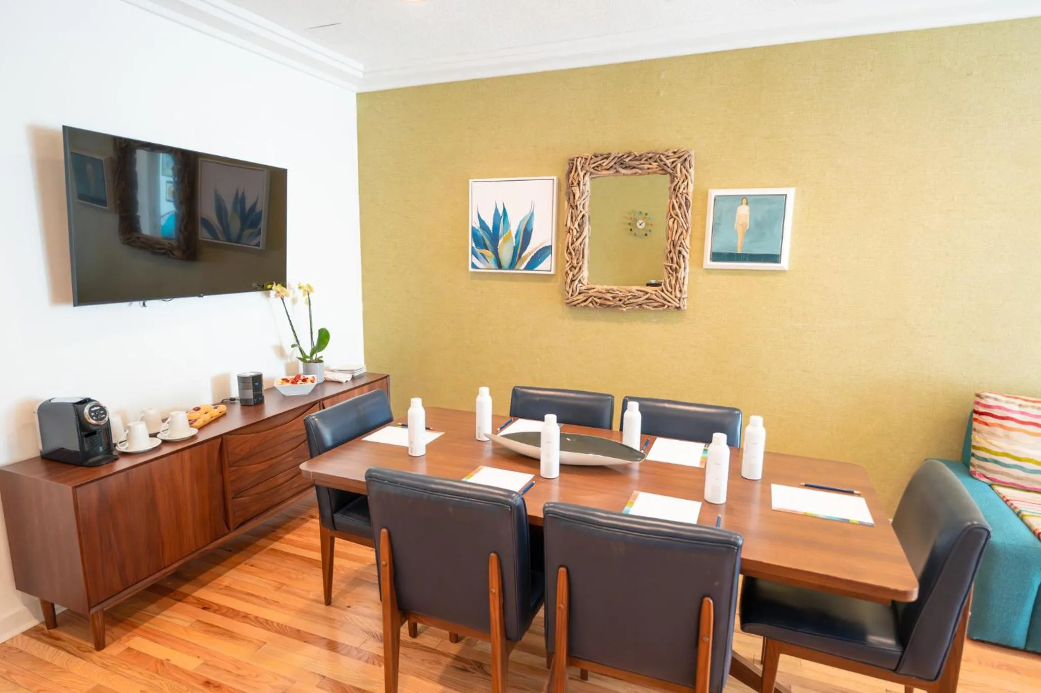 Photo of the whole room in Circa 39 Miami Beach