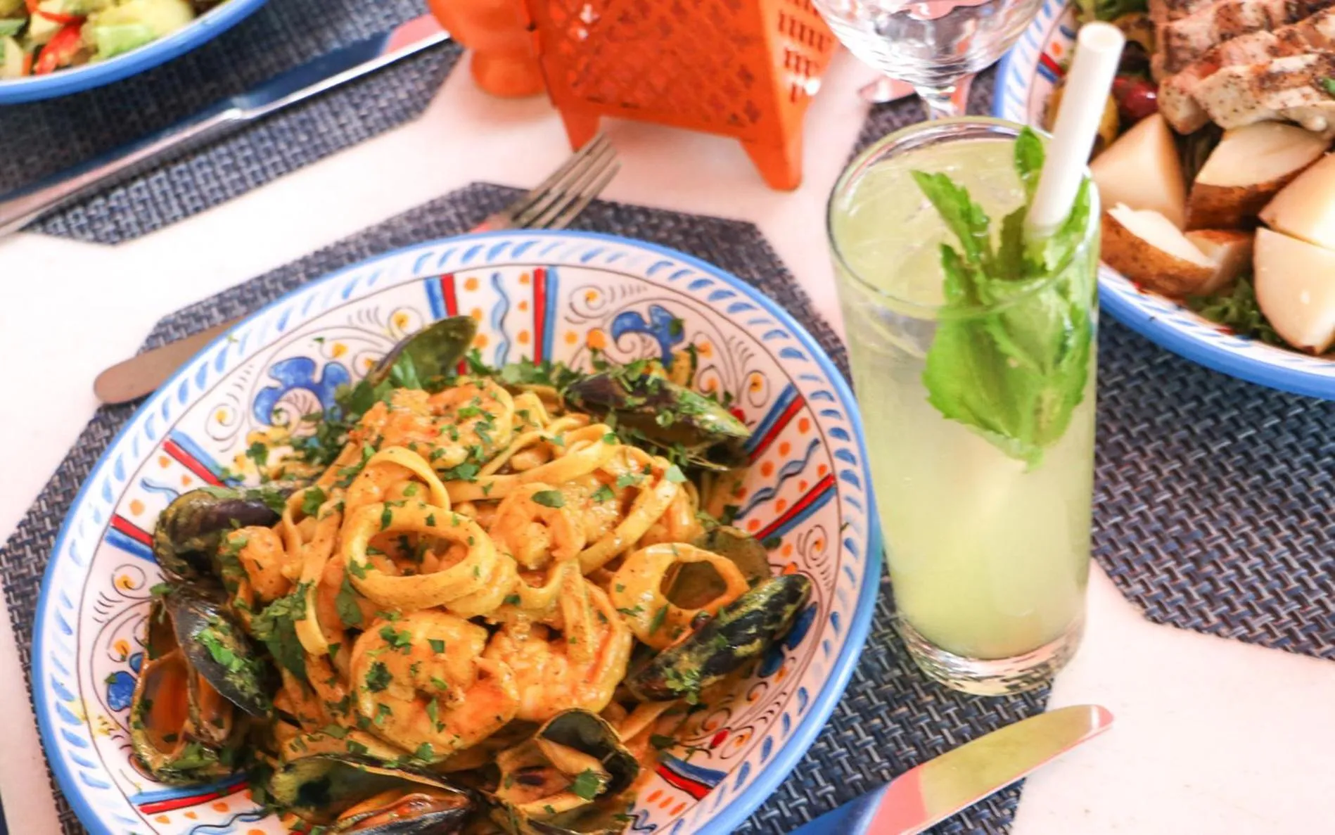 Restaurant/places to eat in Circa 39 Miami Beach