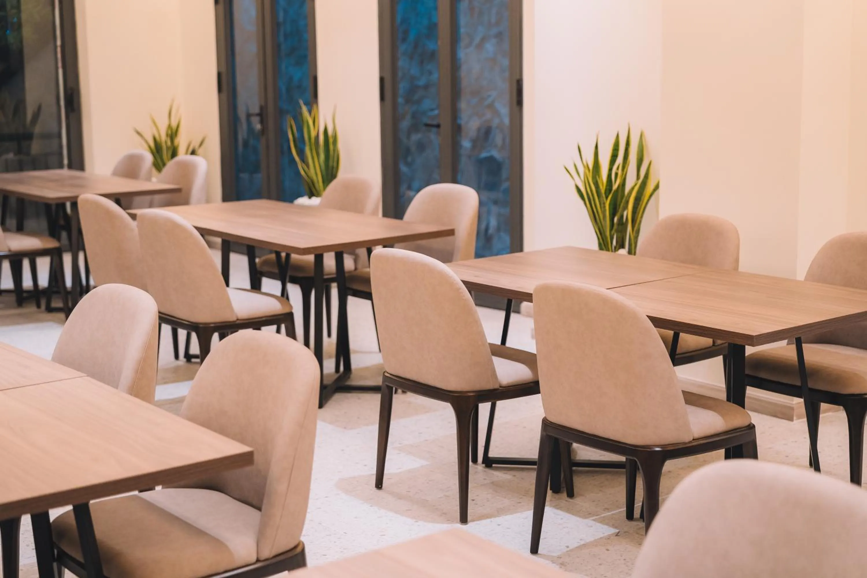 Restaurant/places to eat in Canary Dalat Hotel