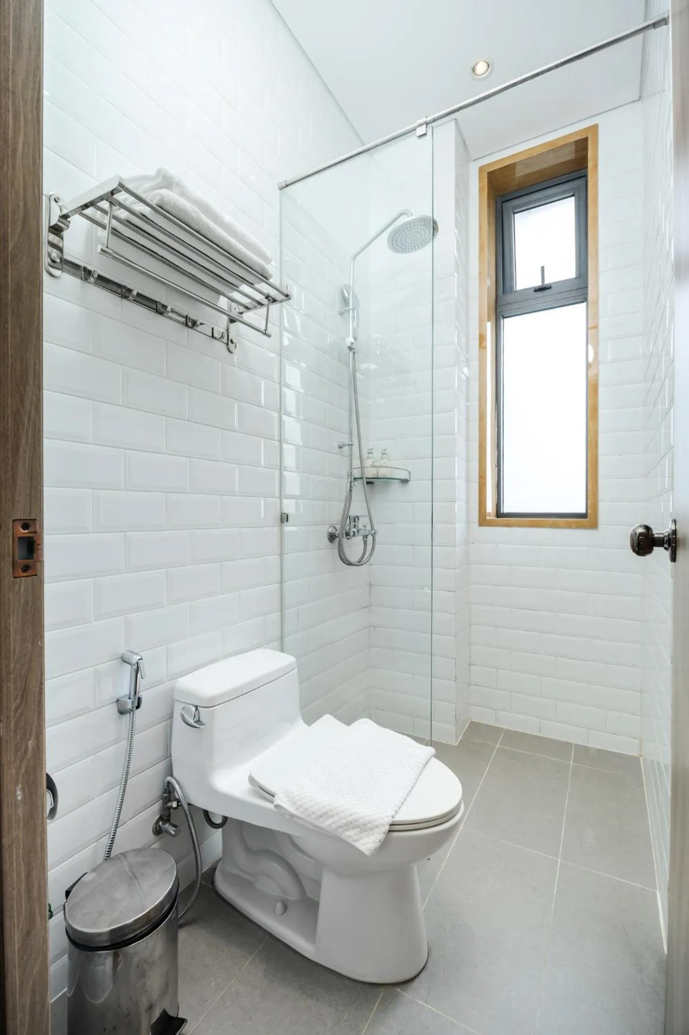 Toilet in Canary Dalat Hotel