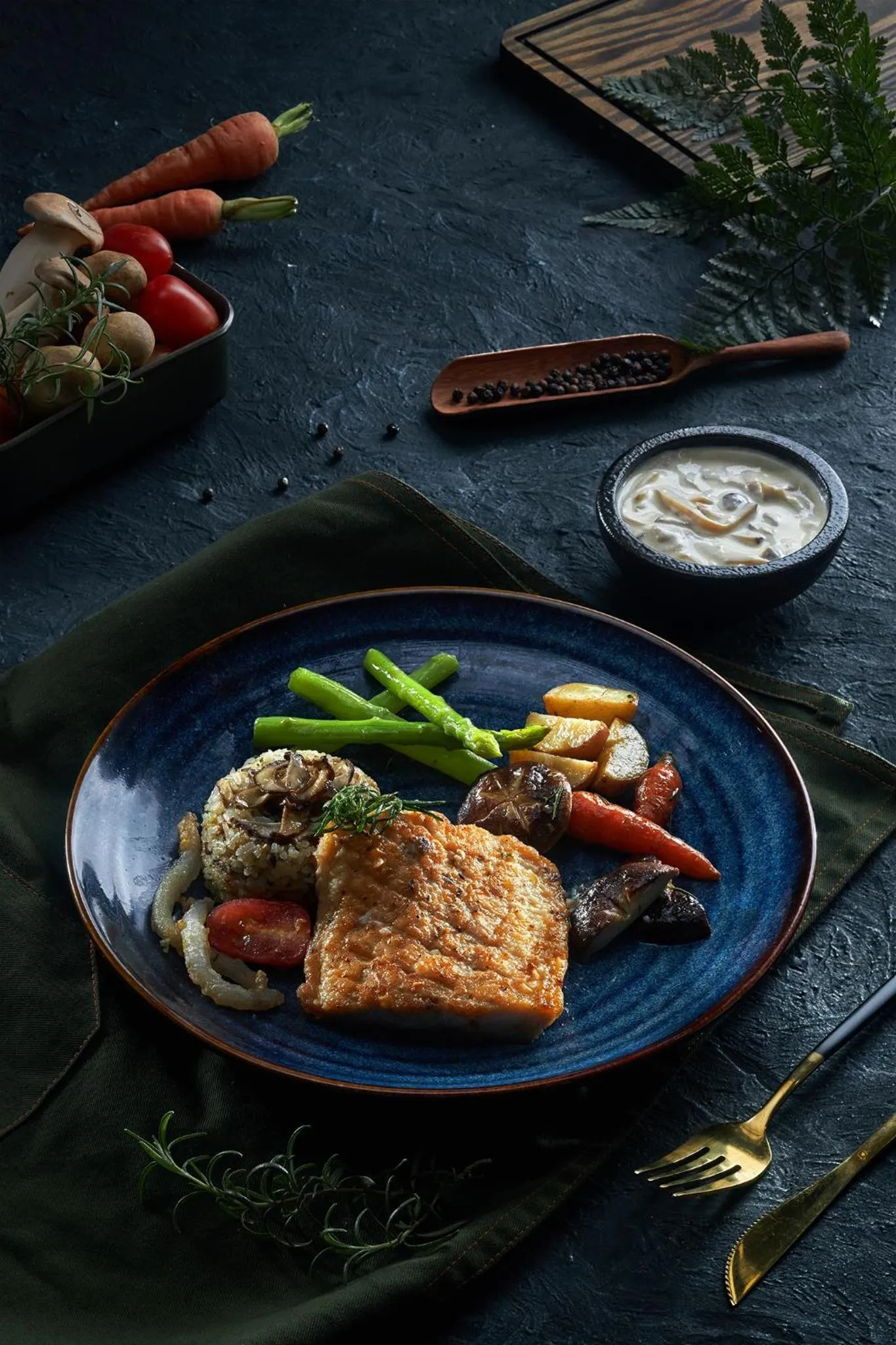 Restaurant/places to eat in Canary Dalat Hotel