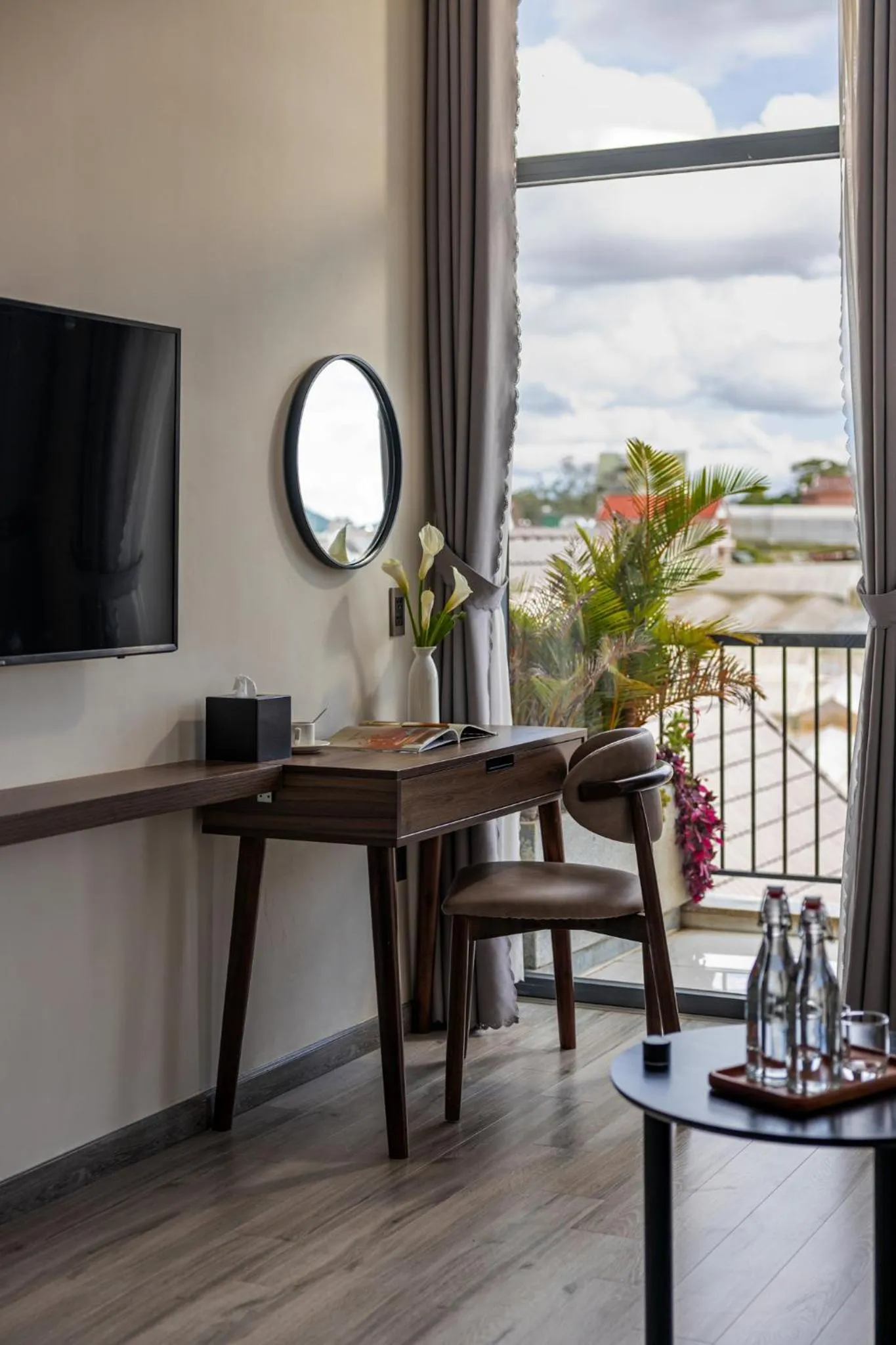 Communal lounge/ TV room in Canary Dalat Hotel