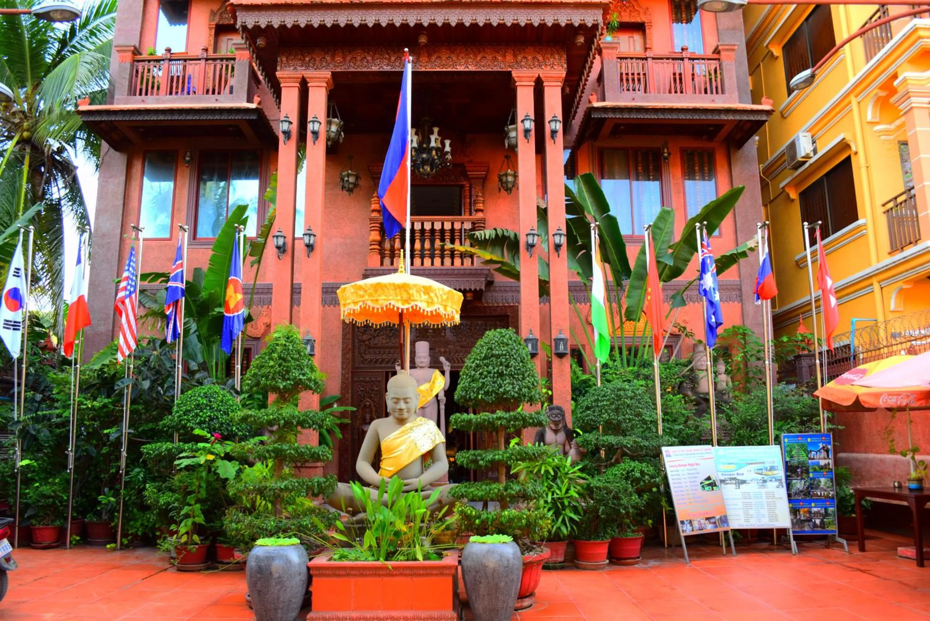 Facade/entrance in Okay Guesthouse Siem Reap