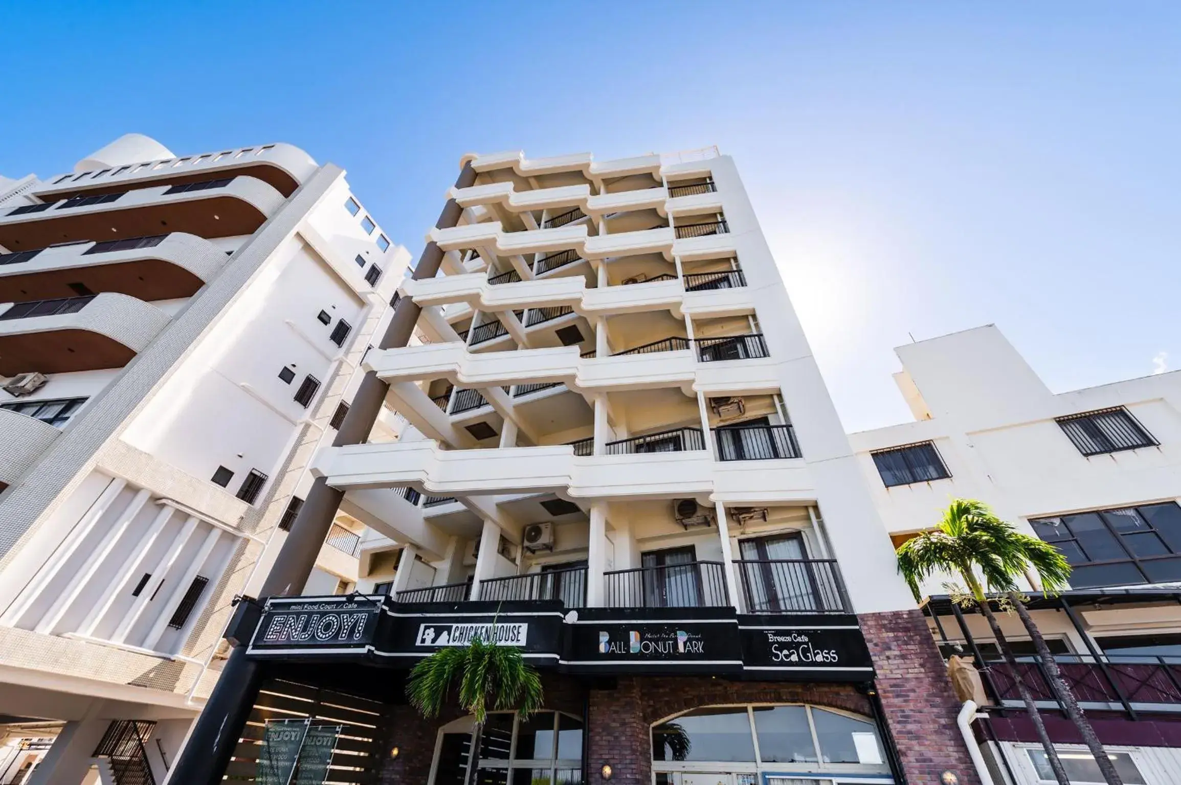 Property building in Hotel Sunset American Property building in Hotel Sunset American