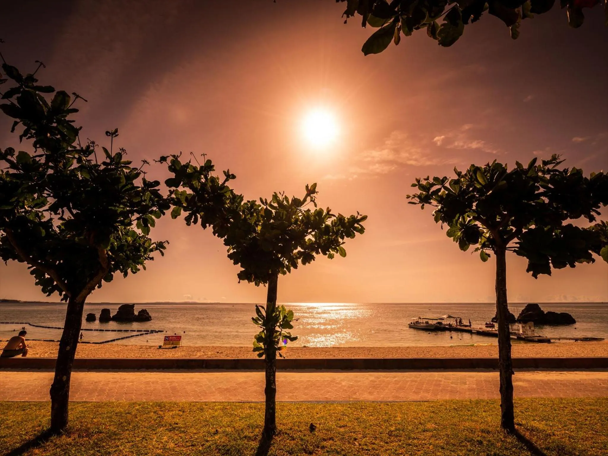 Nearby landmark in Hotel Sunset American