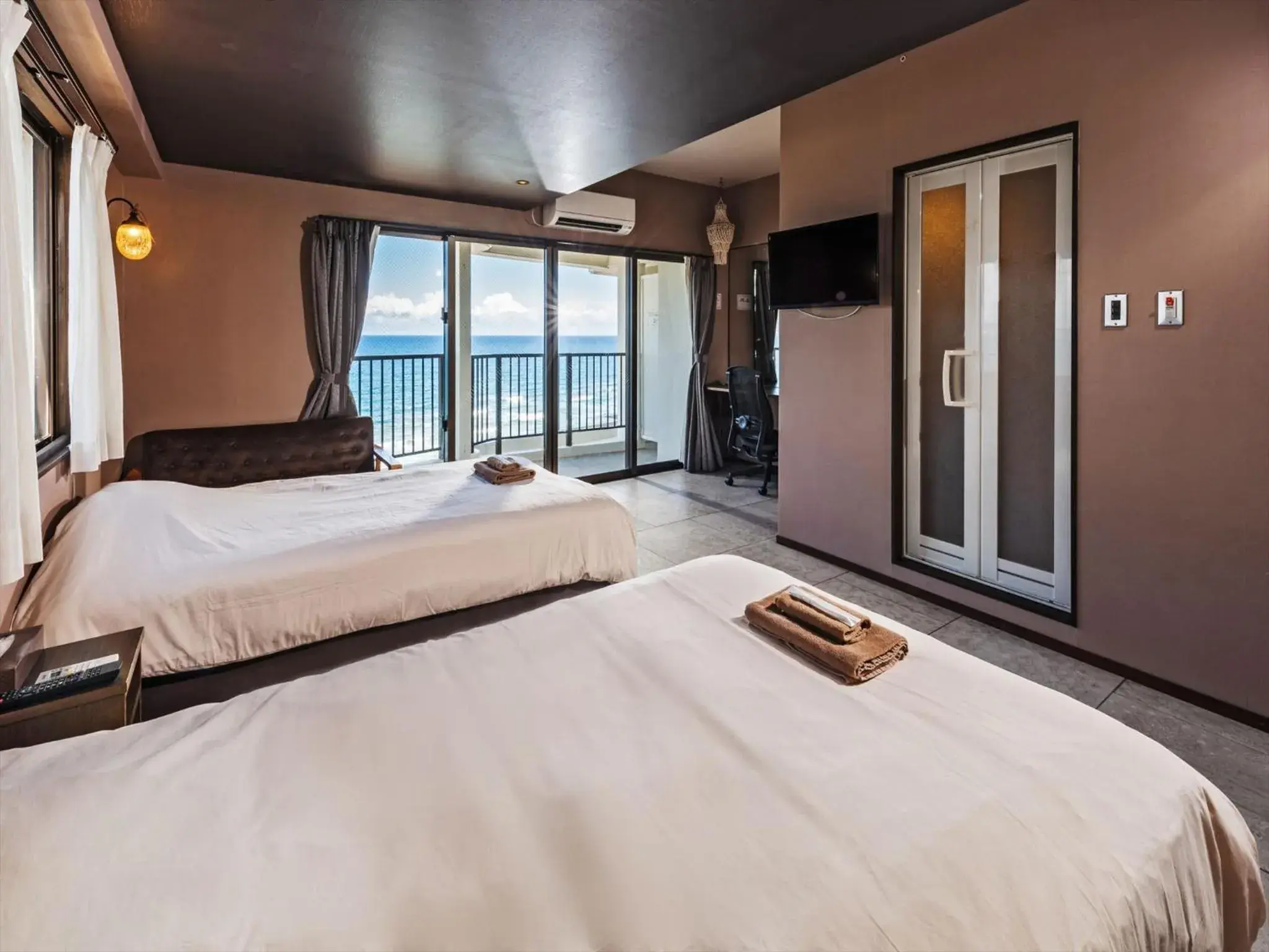 Bed in Hotel Sunset American Bed in Hotel Sunset American