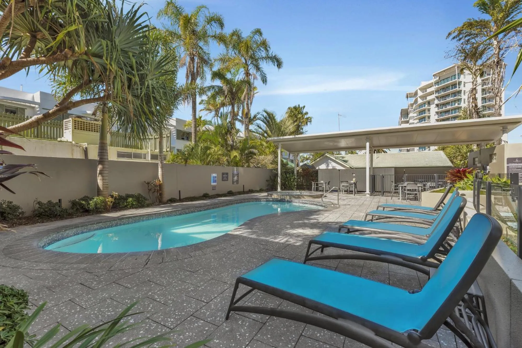Swimming pool in Catalina Resort