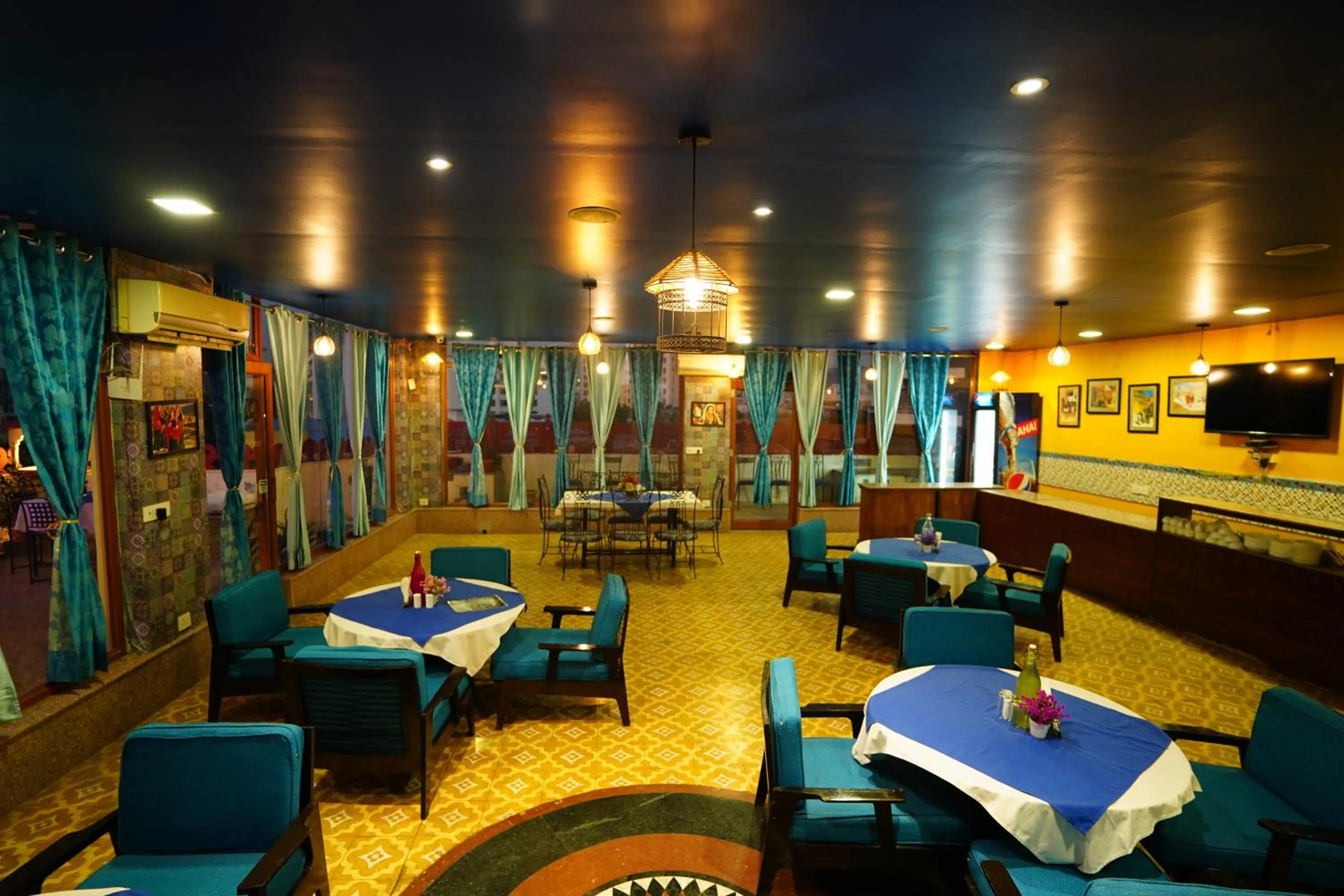 Restaurant/places to eat in Hotel Radoli House - A Heritage Hotel