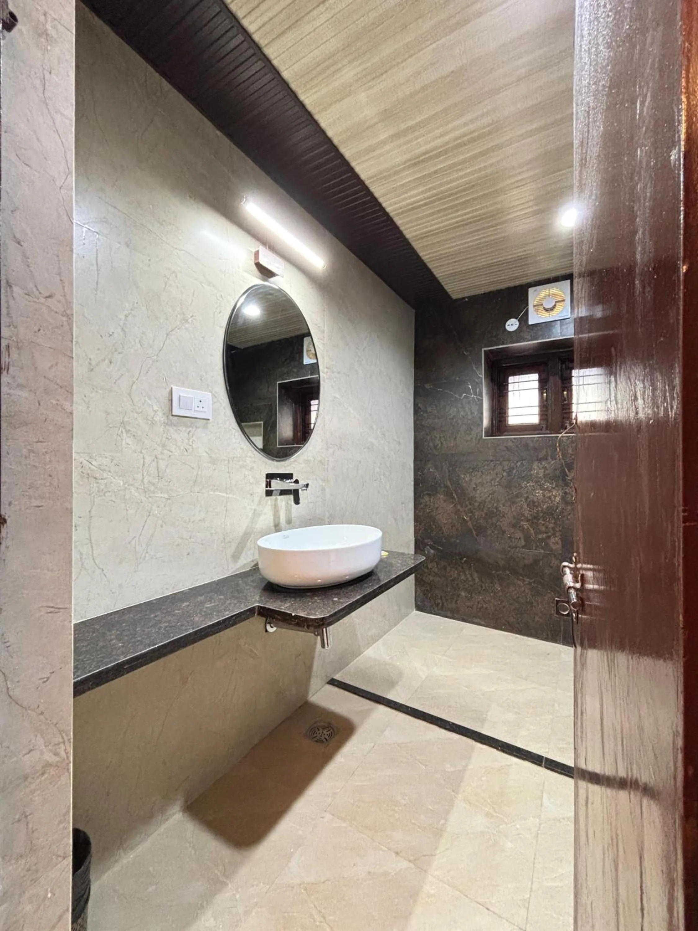 Bathroom in Hotel Radoli House - A Heritage Hotel