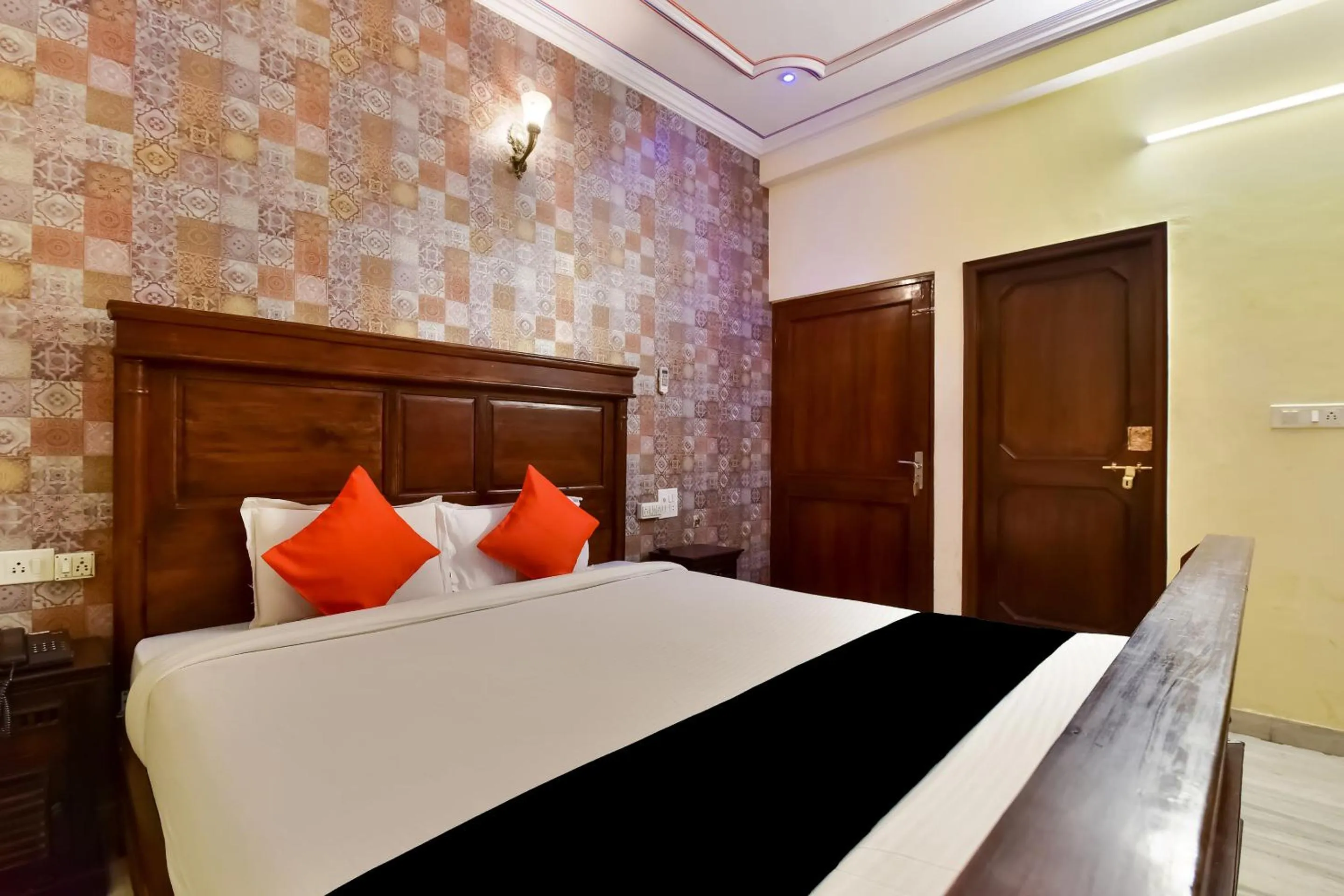 Bedroom, Bed in Hotel Radoli House - A Heritage Hotel
