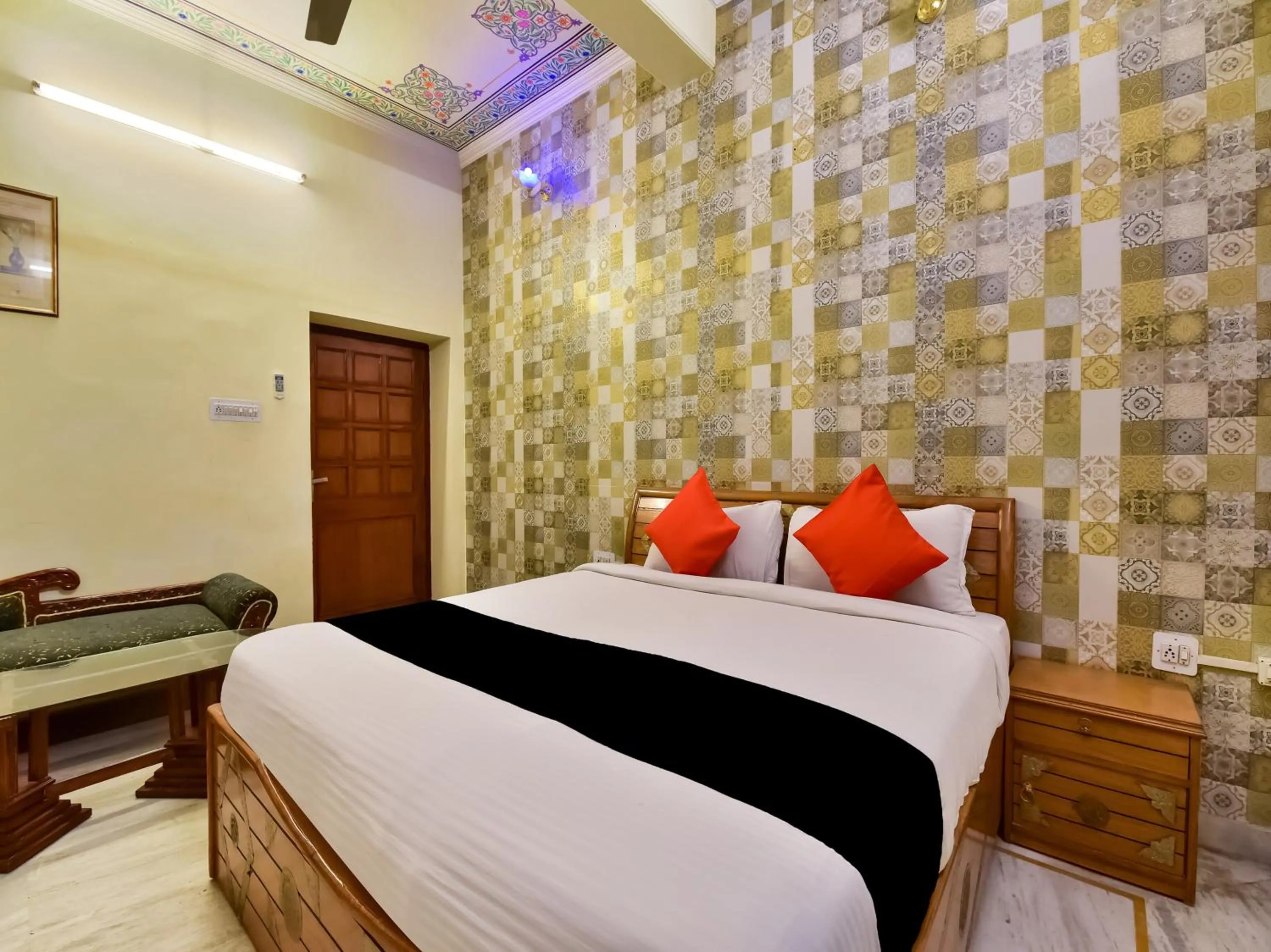 Bedroom, Bed in Hotel Radoli House - A Heritage Hotel