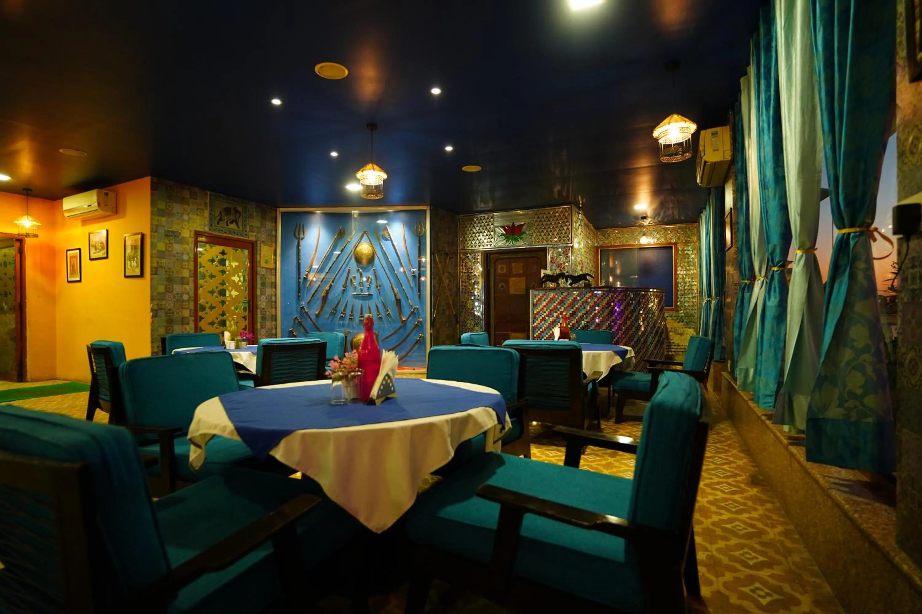 Restaurant/places to eat in Hotel Radoli House - A Heritage Hotel