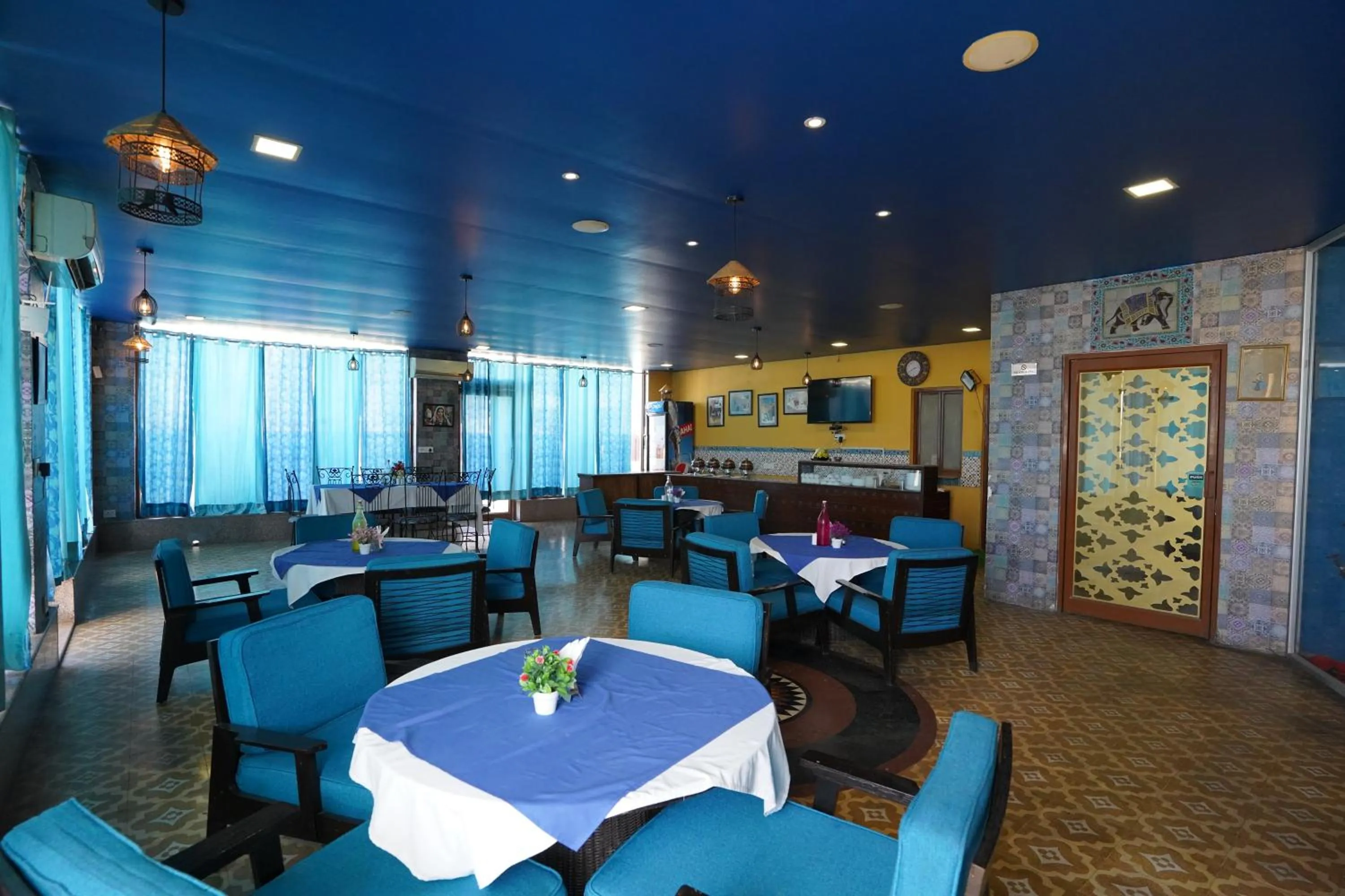 Restaurant/places to eat in Hotel Radoli House - A Heritage Hotel