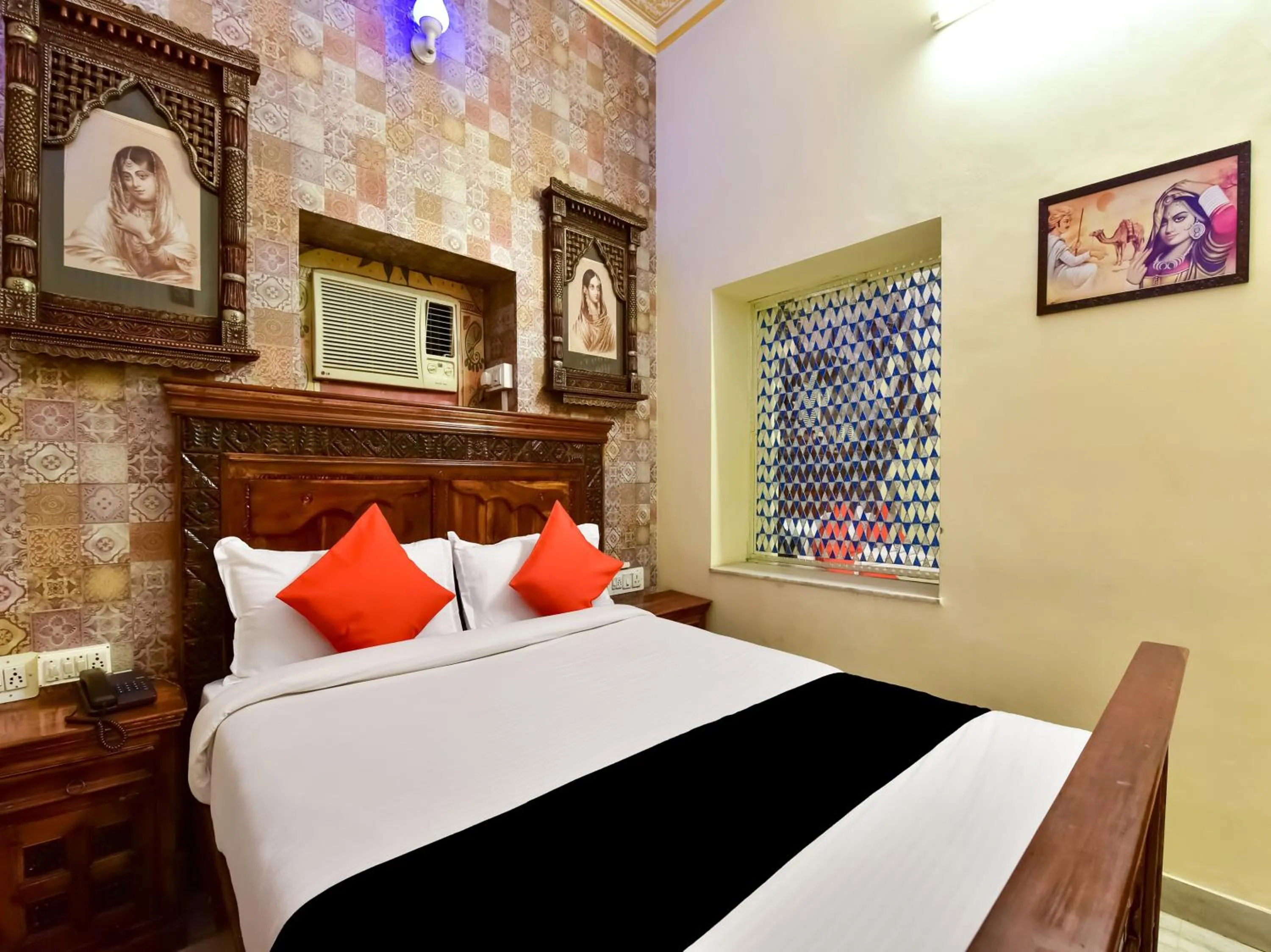 Bedroom, Bed in Hotel Radoli House - A Heritage Hotel