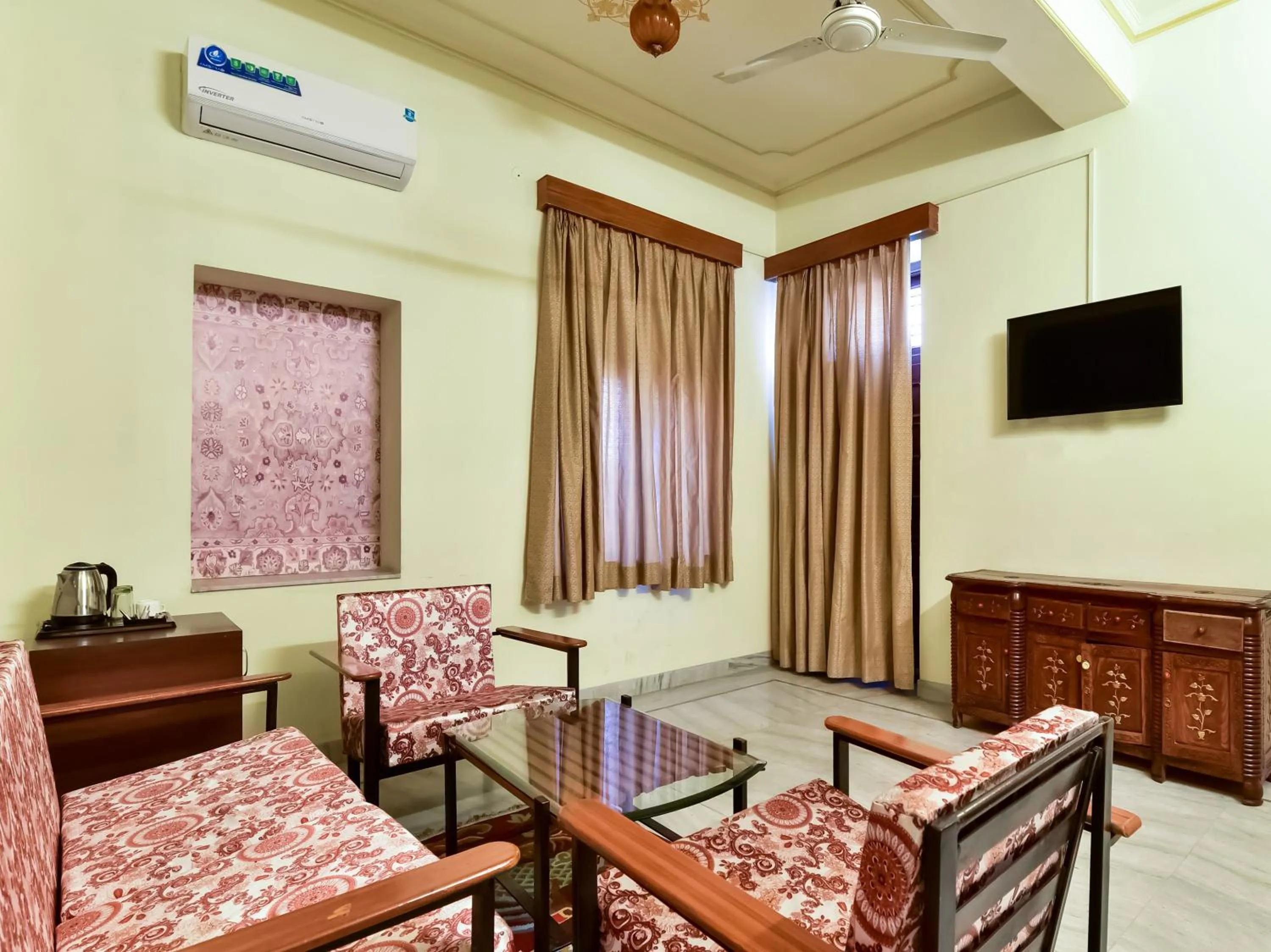 Bedroom in Hotel Radoli House - A Heritage Hotel