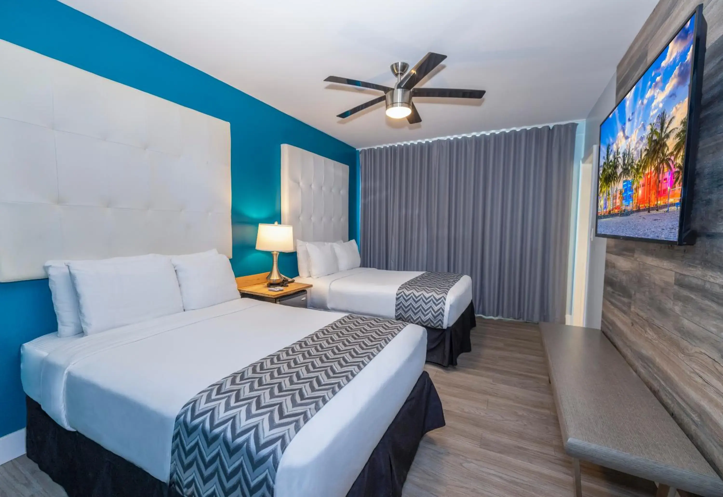 TV and multimedia, Bed in Colony Hotel TV and multimedia, Bed in Colony Hotel