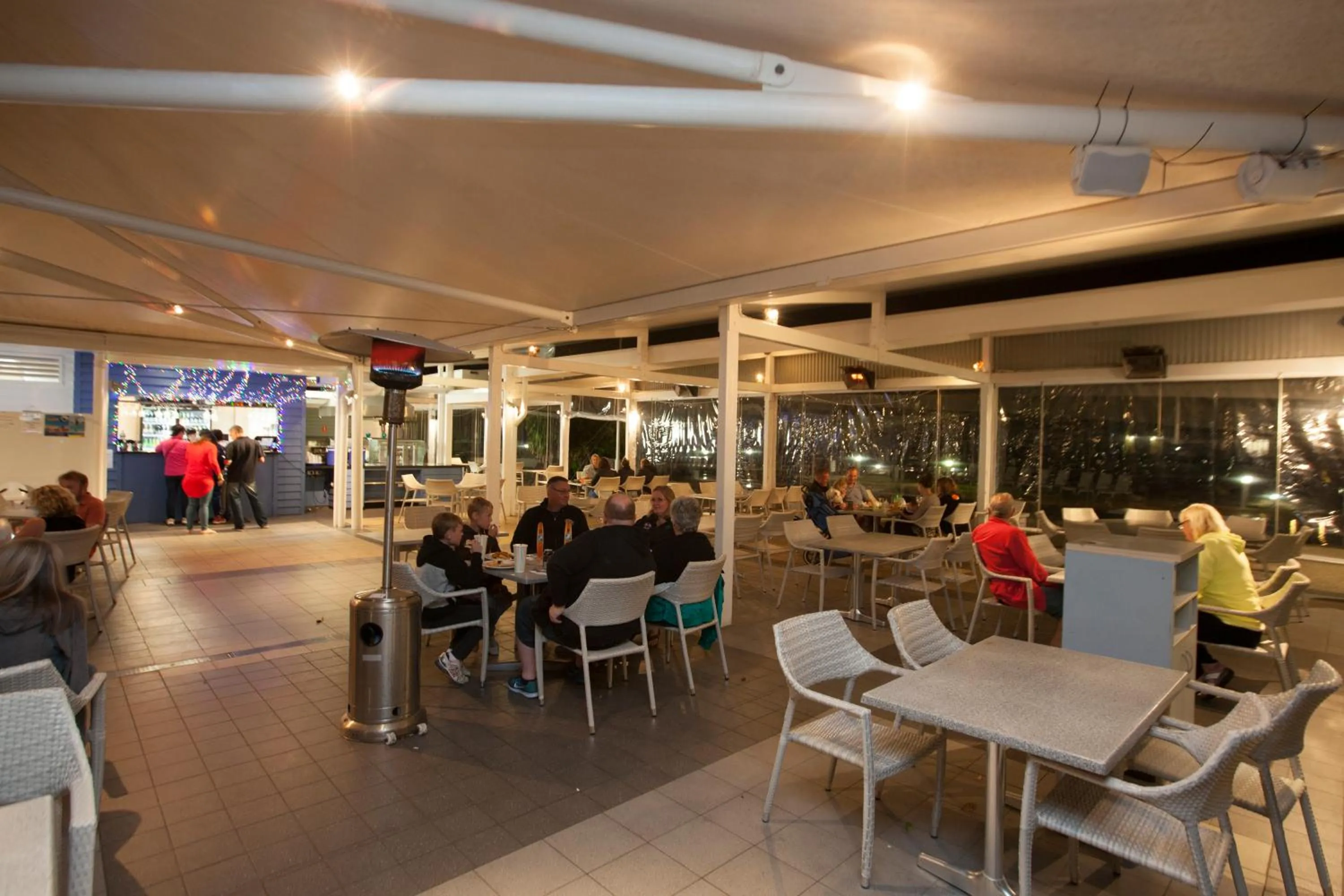 Restaurant/Places to Eat in Couran Cove Island Resort