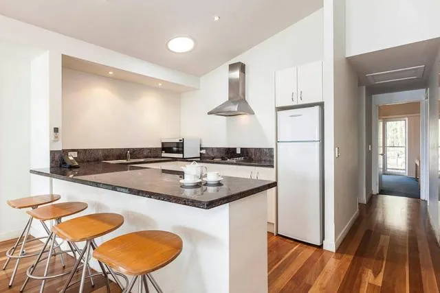 Kitchen/Kitchenette in Couran Cove Island Resort