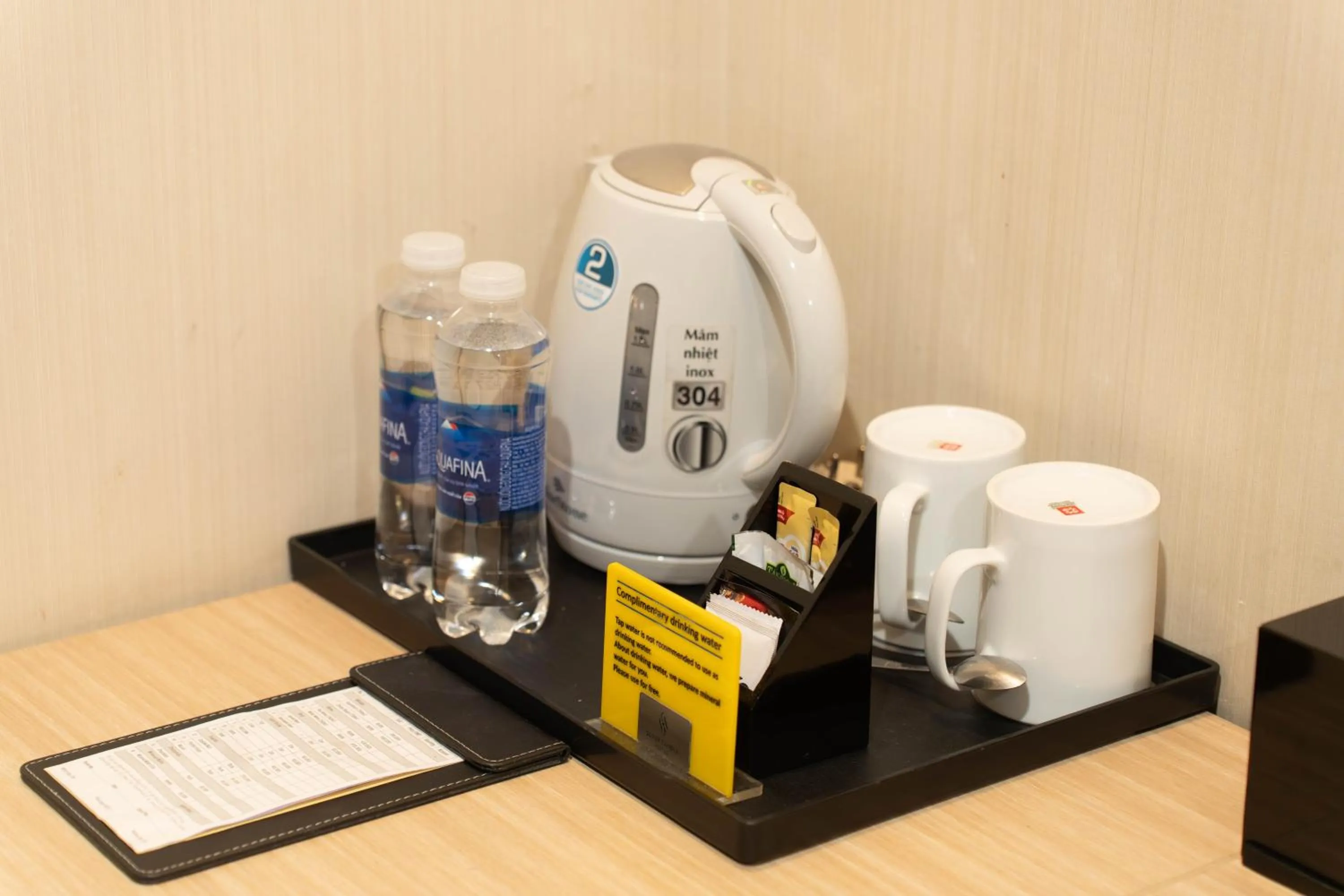 Coffee/tea facilities in Super Candle Hotel