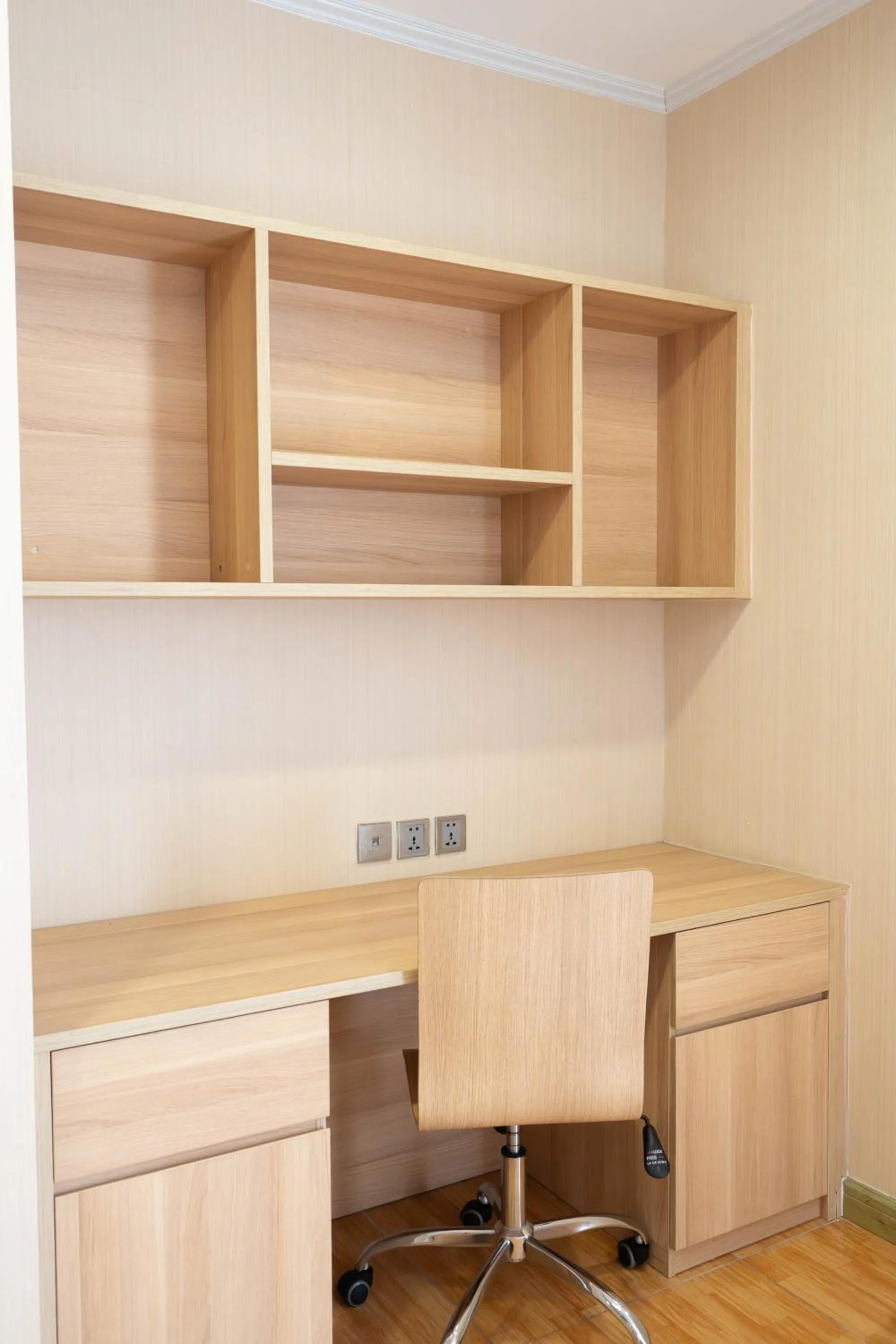 Area and facilities in Super Candle Hotel