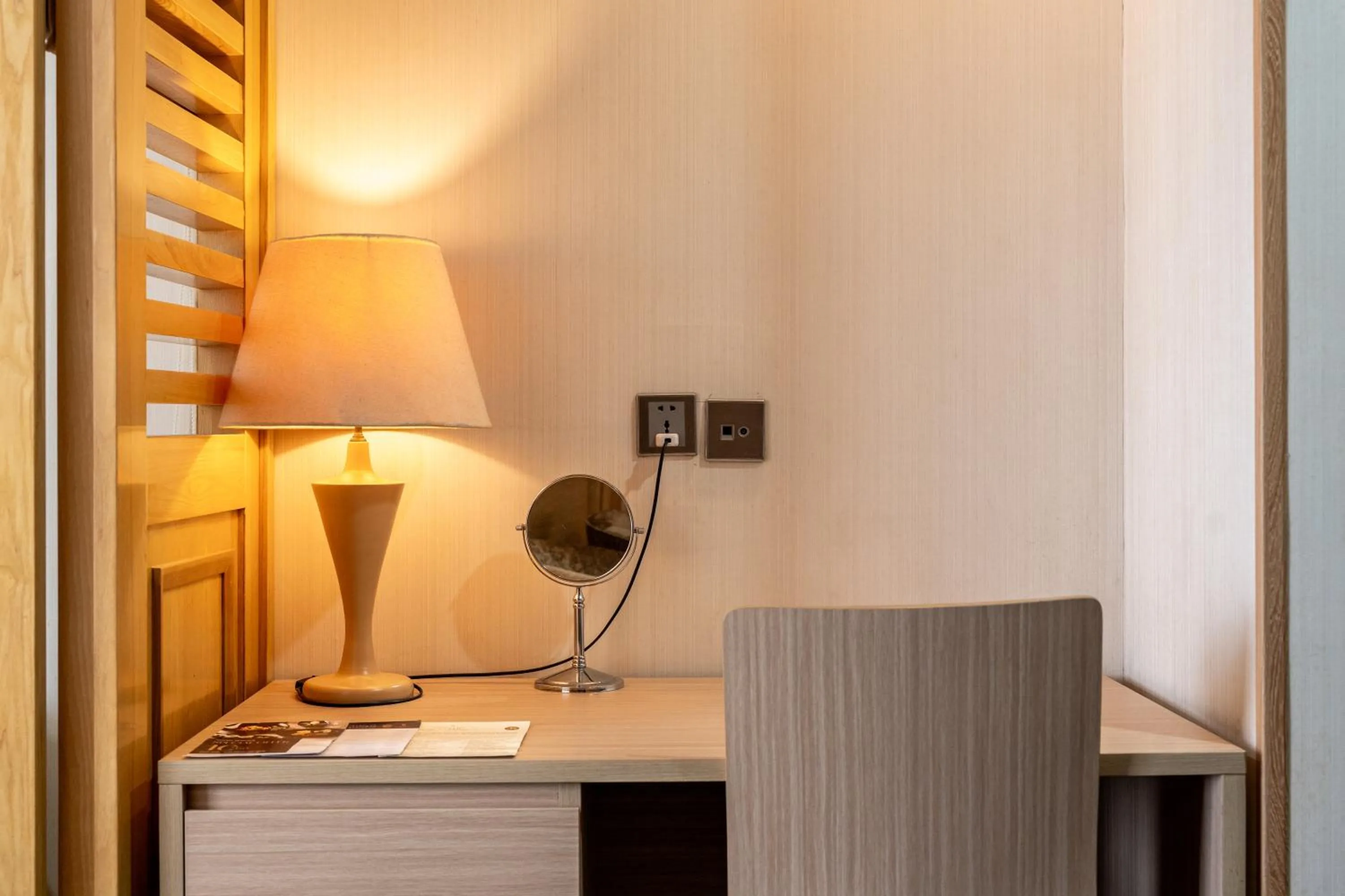 hair dresser in Super Candle Hotel