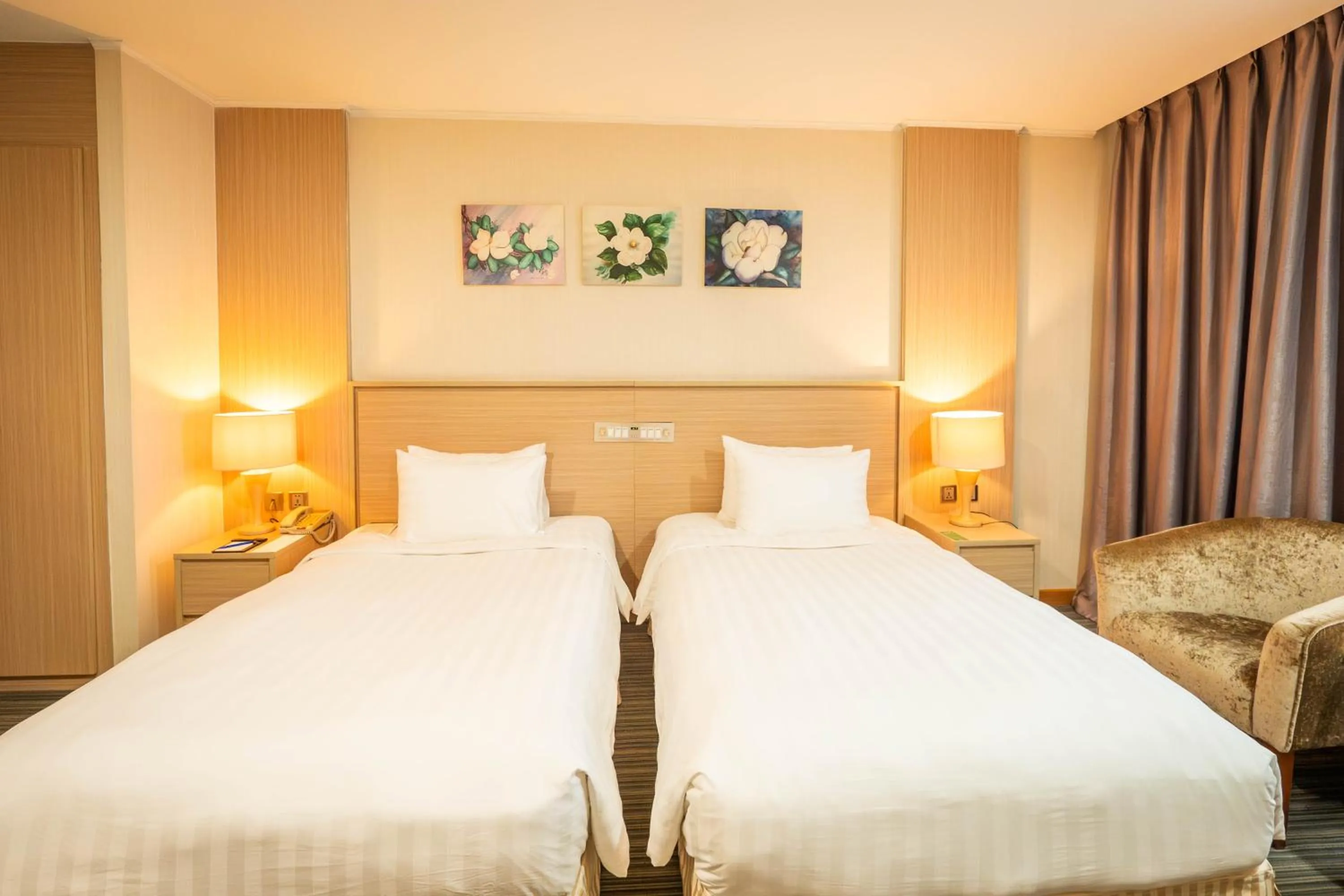 Bed in Super Candle Hotel