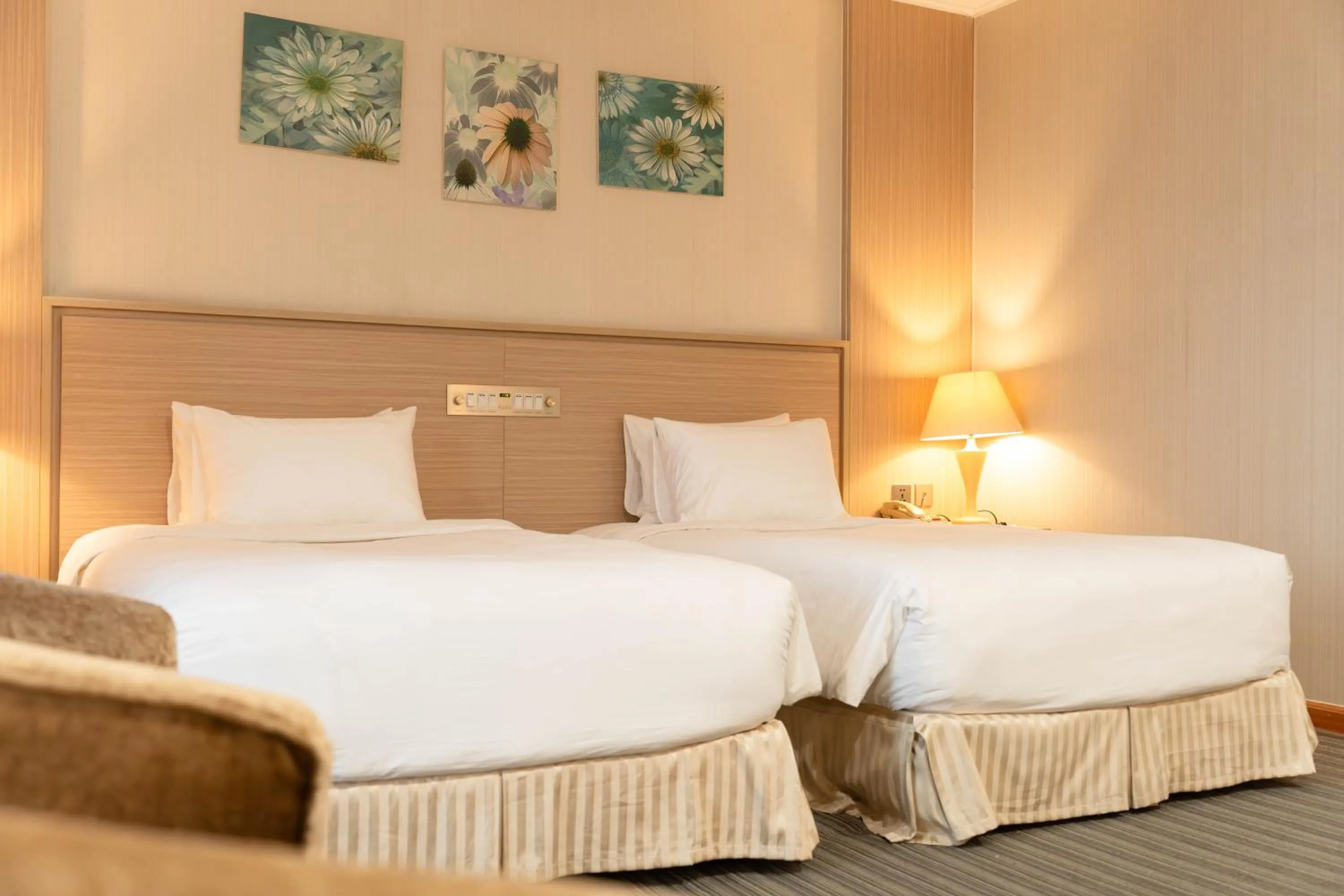 Bed in Super Candle Hotel