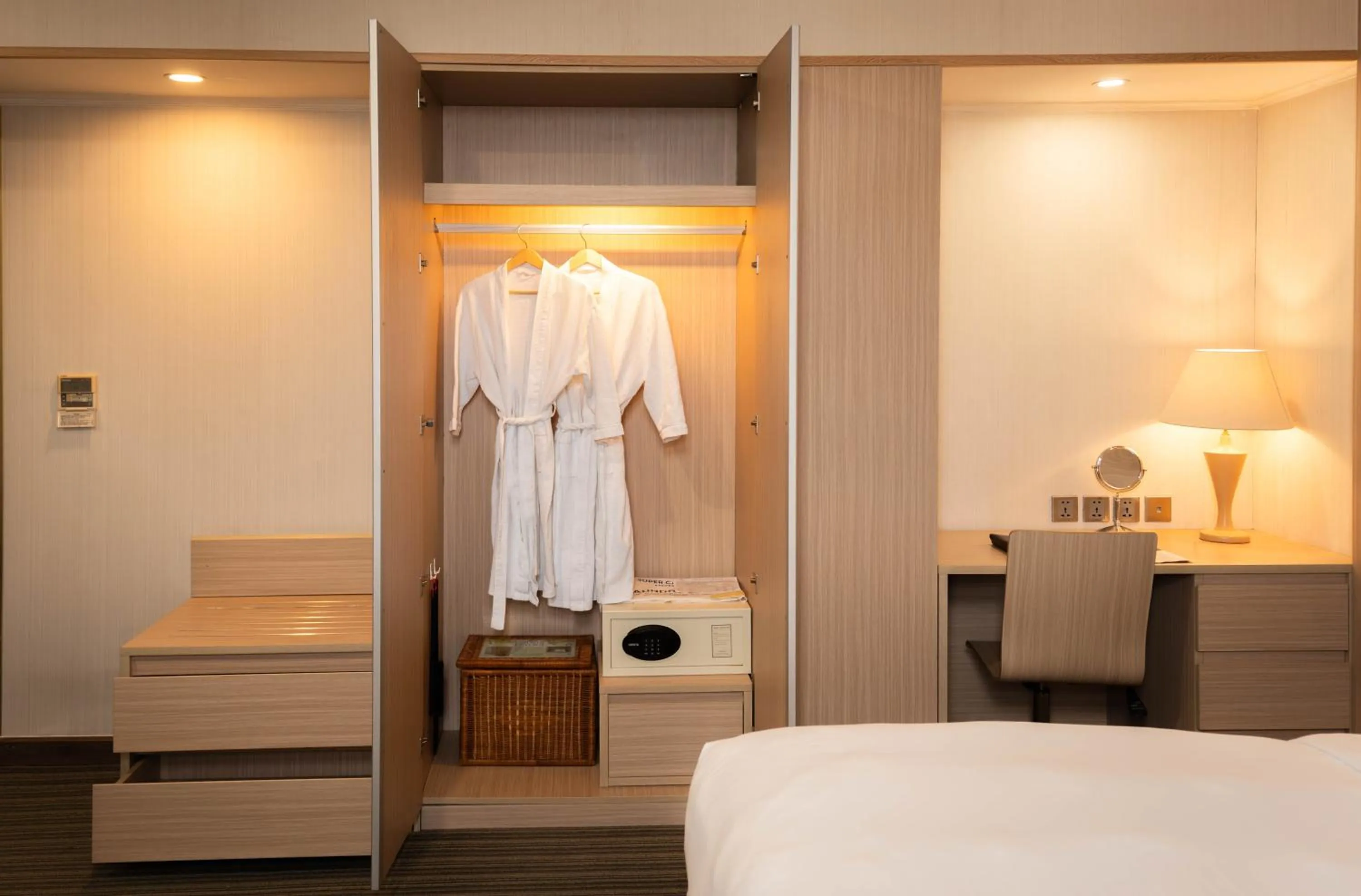 wardrobe, Bed in Super Candle Hotel