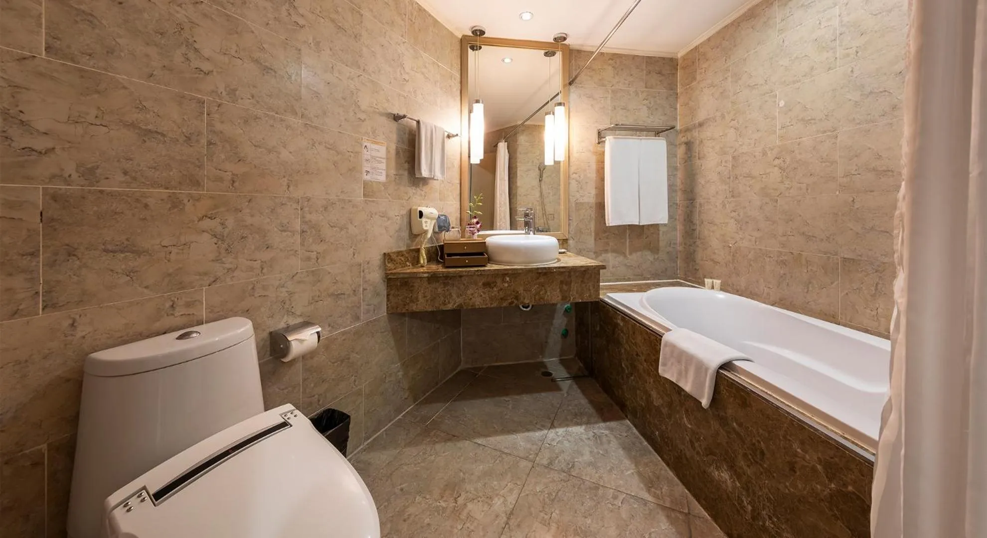 Bathroom in Super Candle Hotel