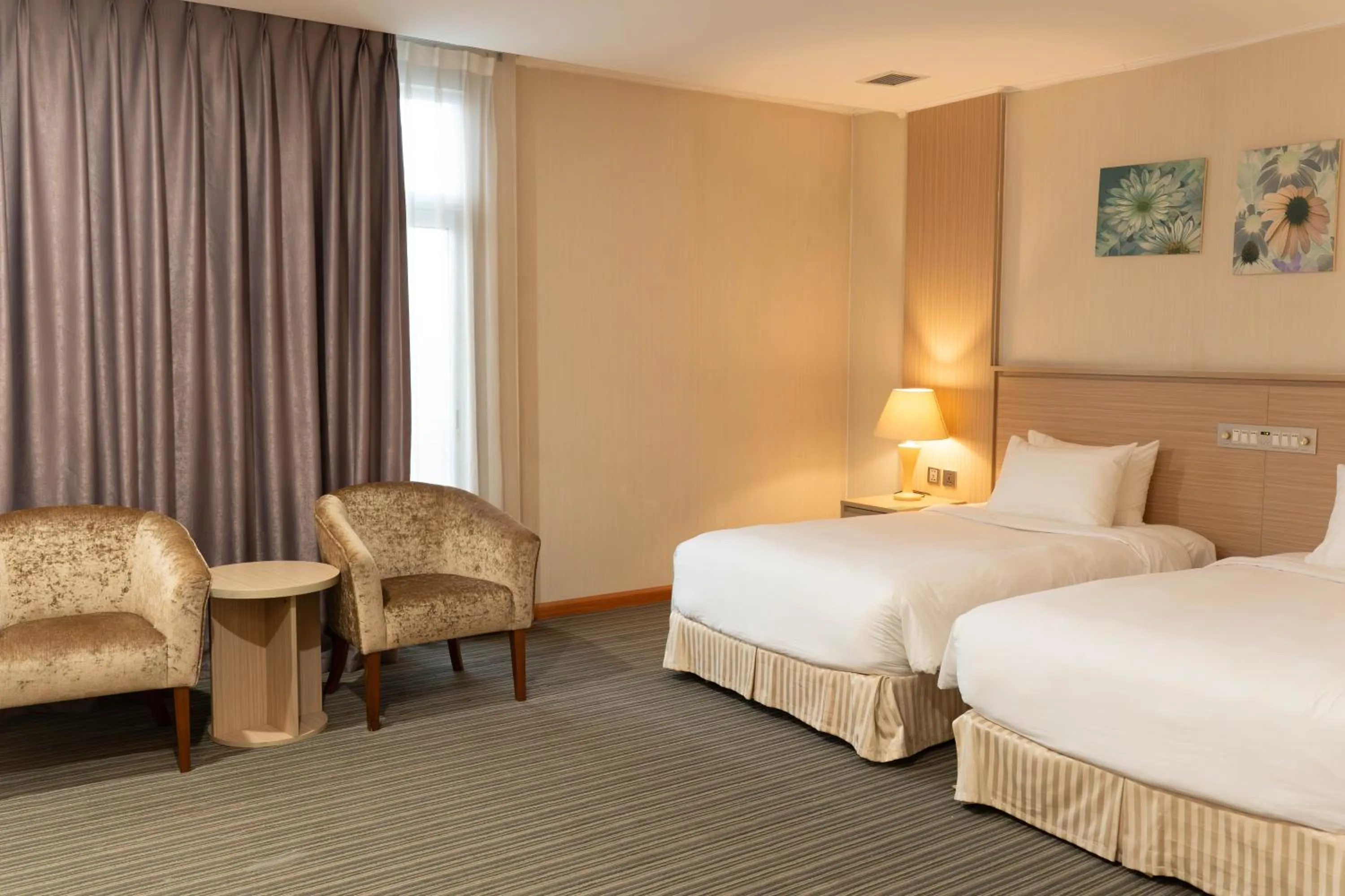 Bedroom, Bed in Super Candle Hotel