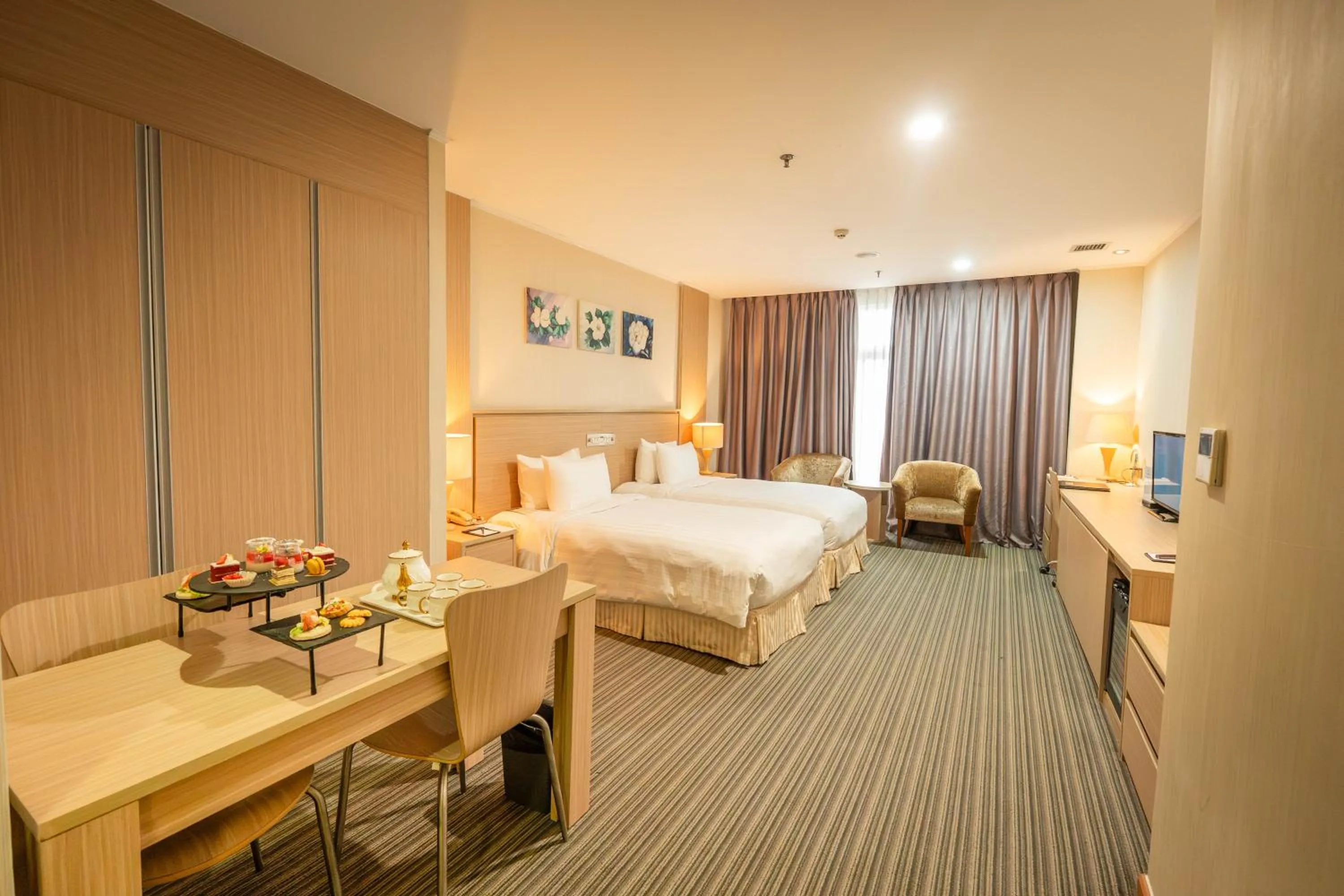 Bedroom, Bed in Super Candle Hotel