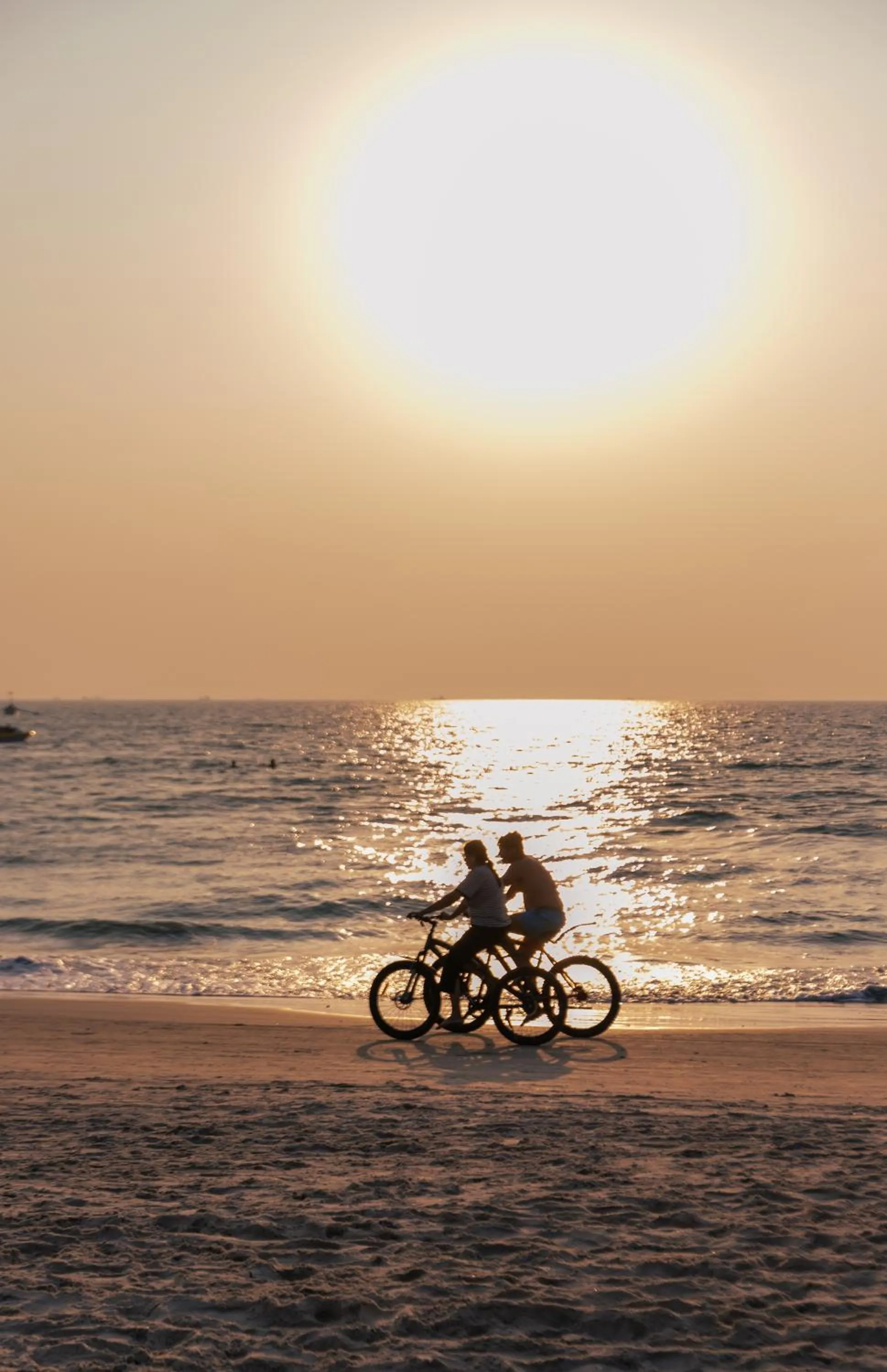 Blue Corner Beach Huts & Restaurant
