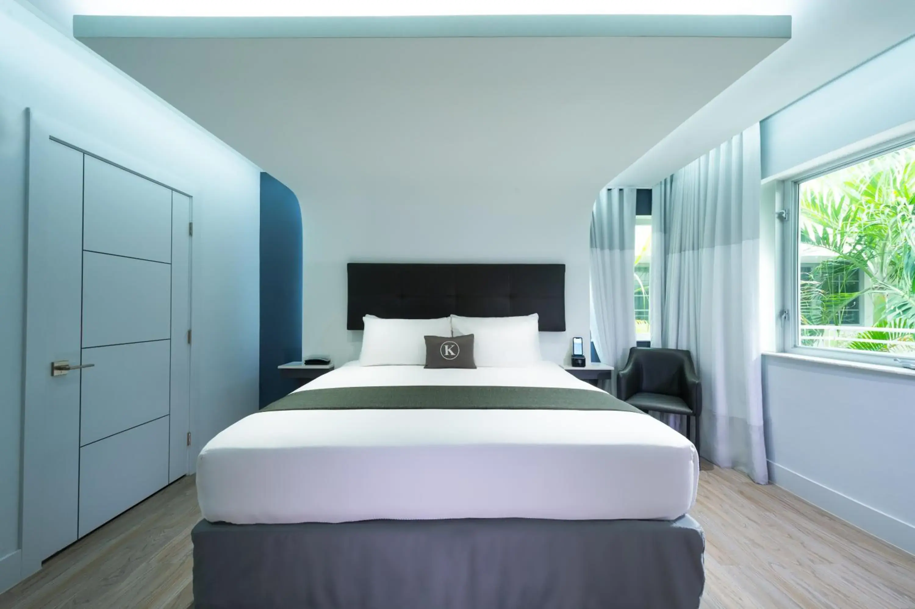 Bed in Kent Hotel Bed in Kent Hotel