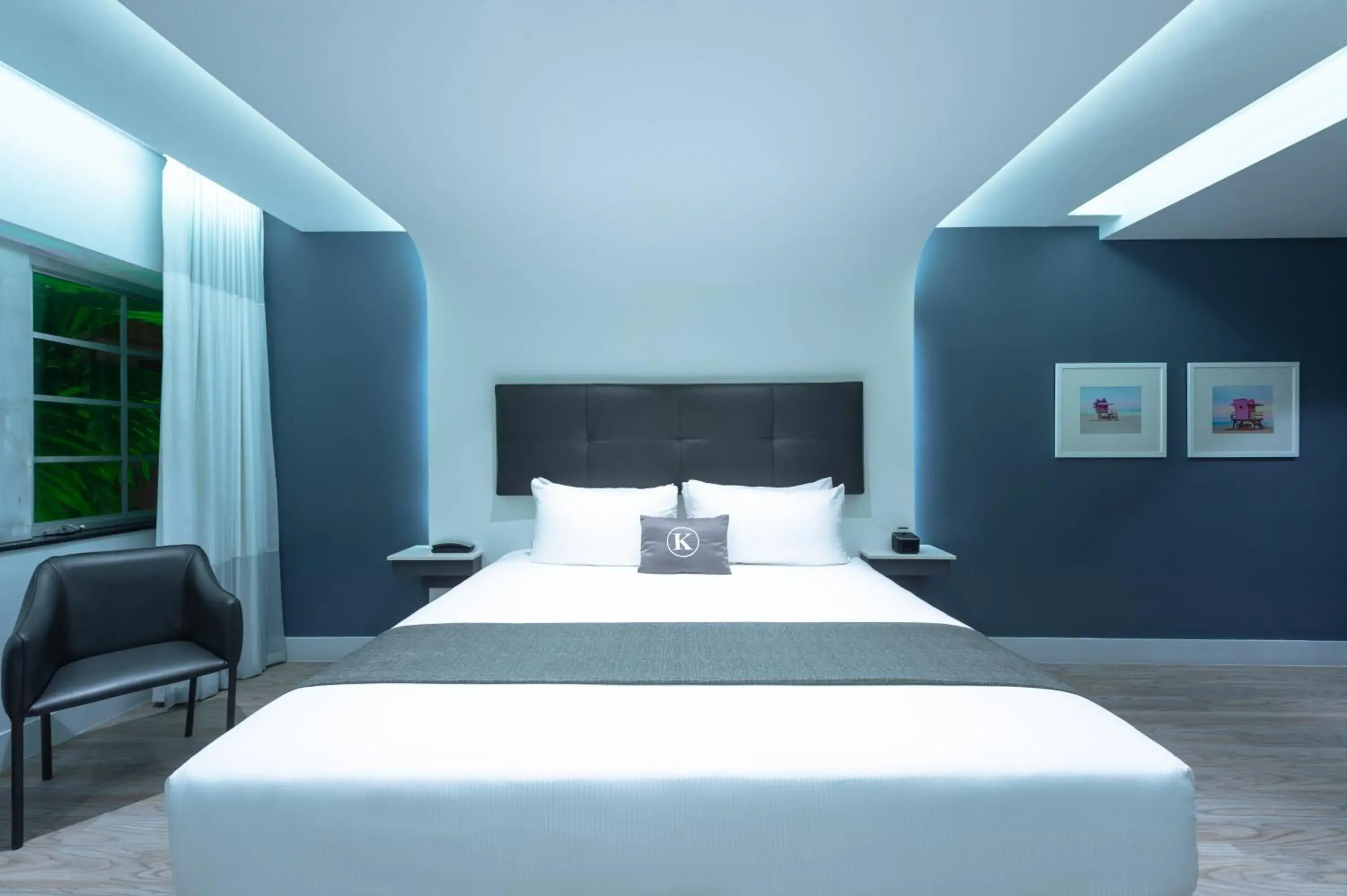 Bed in Kent Hotel Bed in Kent Hotel