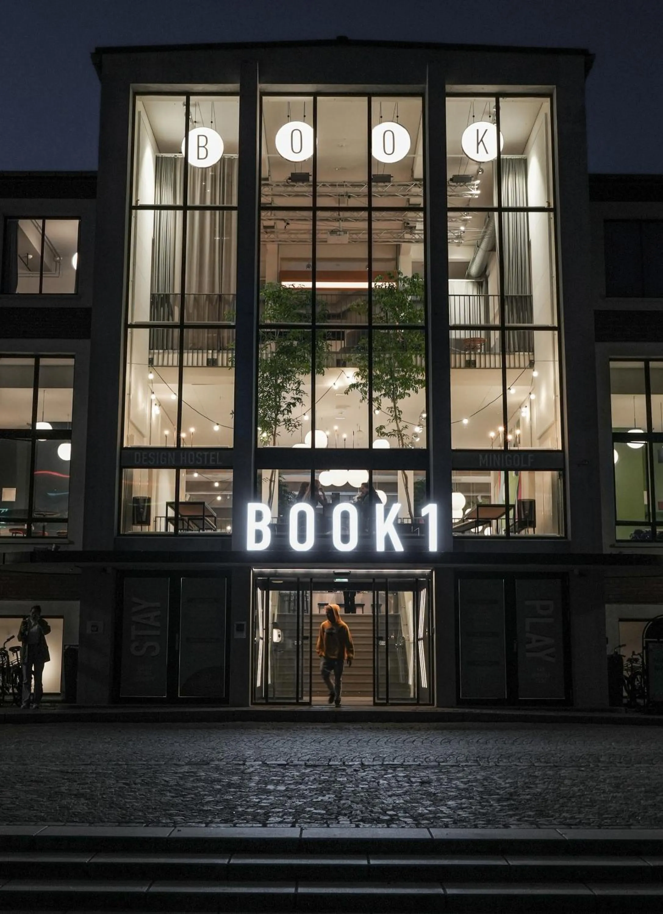 Property Building in BOOK1 by Brøchner Hotels