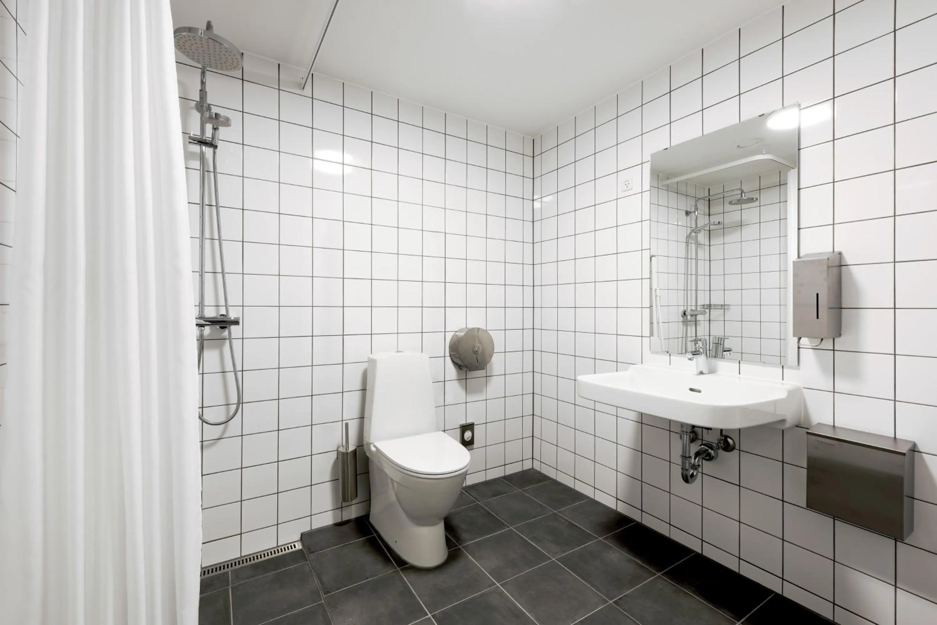 Shower, Bathroom in BOOK1 by Brøchner Hotels