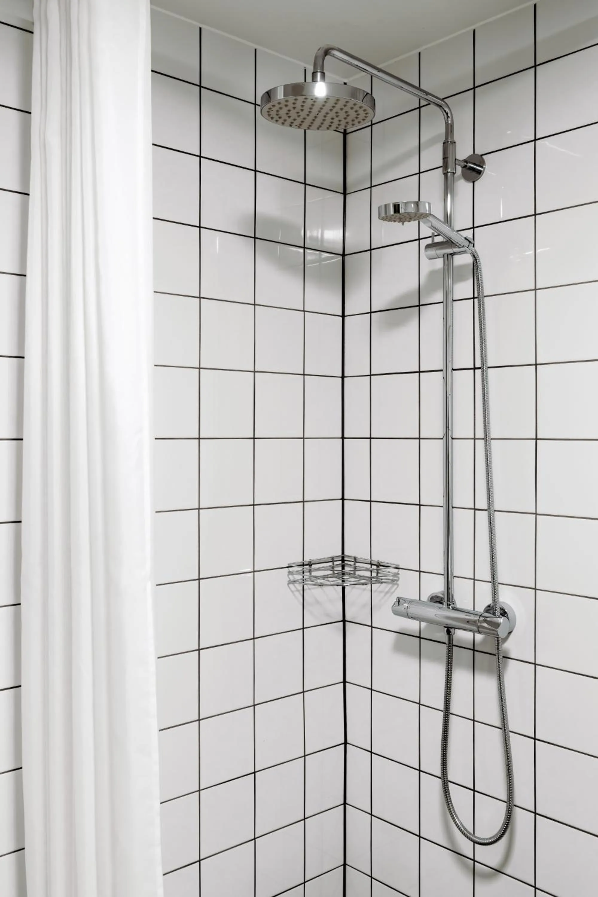 Shower, Bathroom in BOOK1 by Brøchner Hotels
