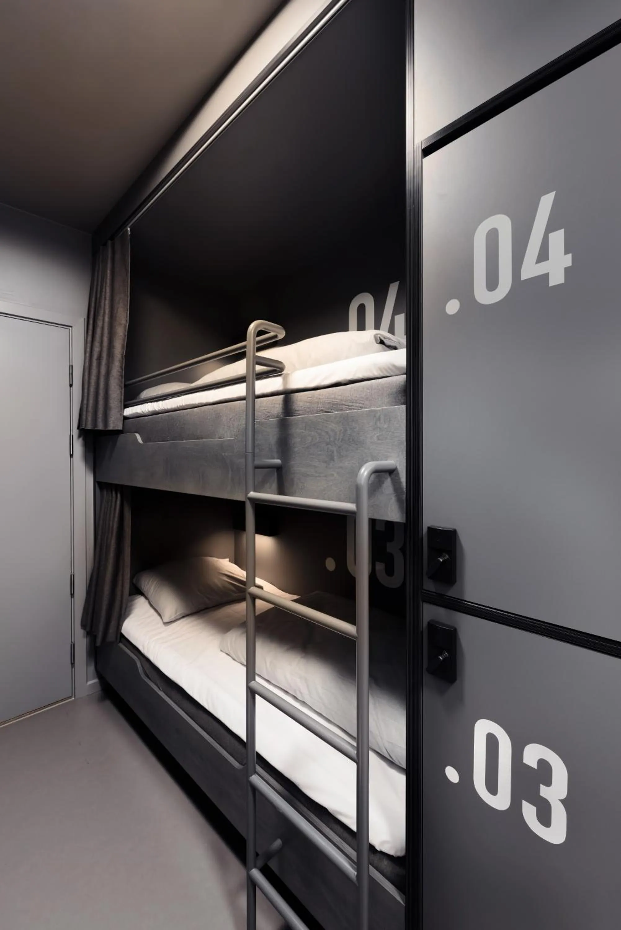 Text overlay in BOOK1 by Brøchner Hotels