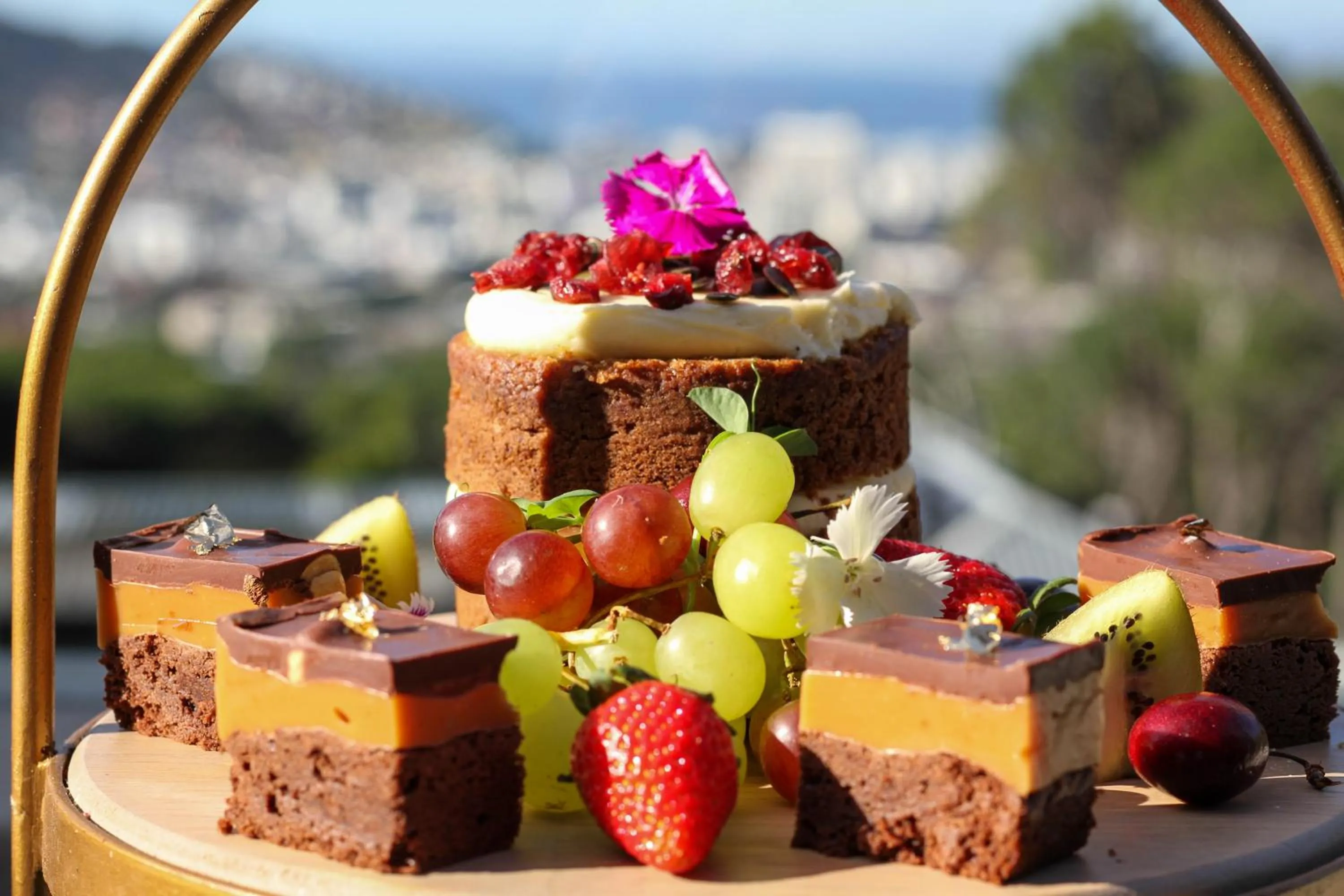 Food in Camissa House