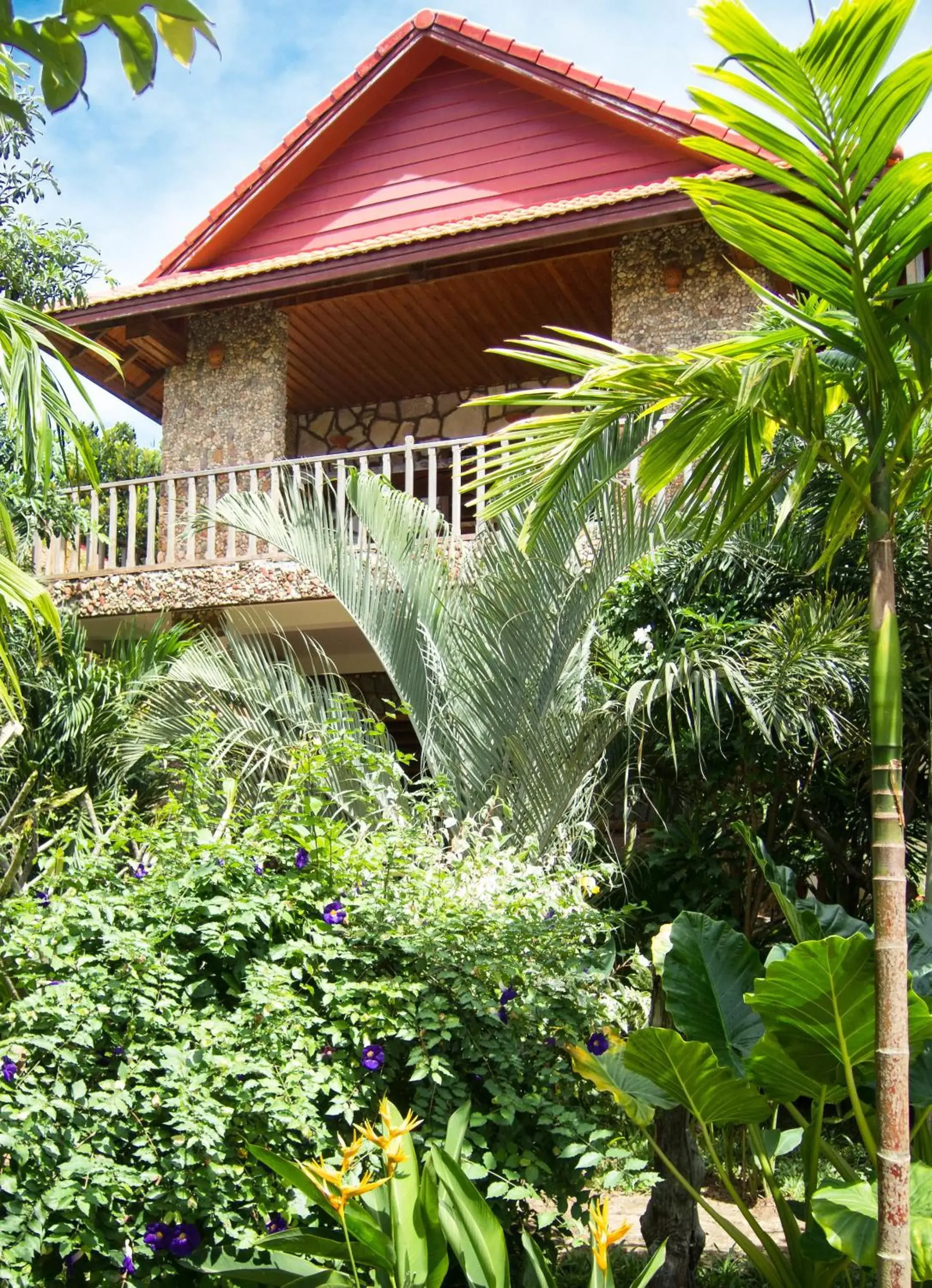 Property building in TARA LODGE Haven of peace Property building in TARA LODGE Haven of peace