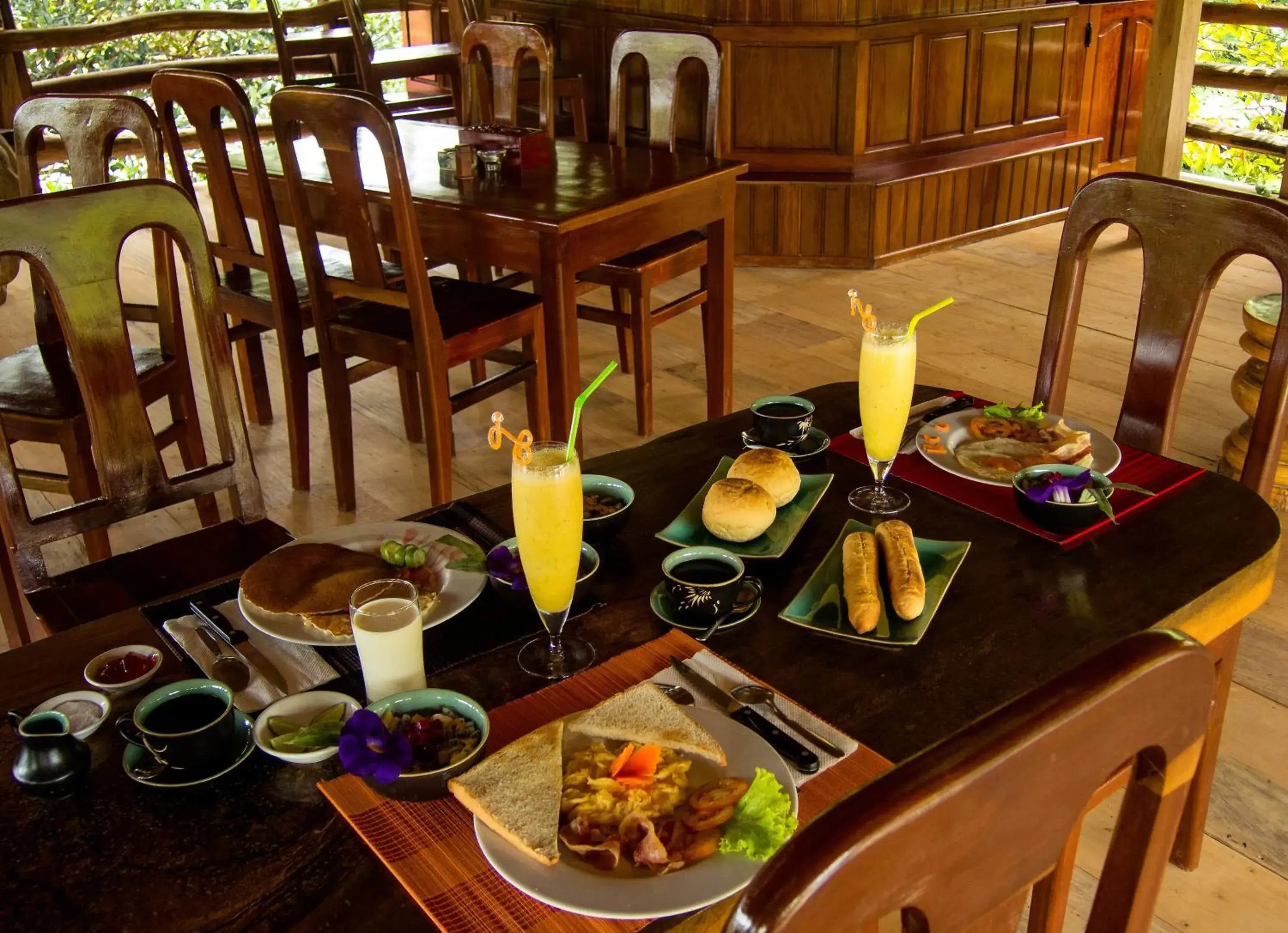 Restaurant/places to eat in TARA LODGE Haven of peace Restaurant/places to eat in TARA LODGE Haven of peace