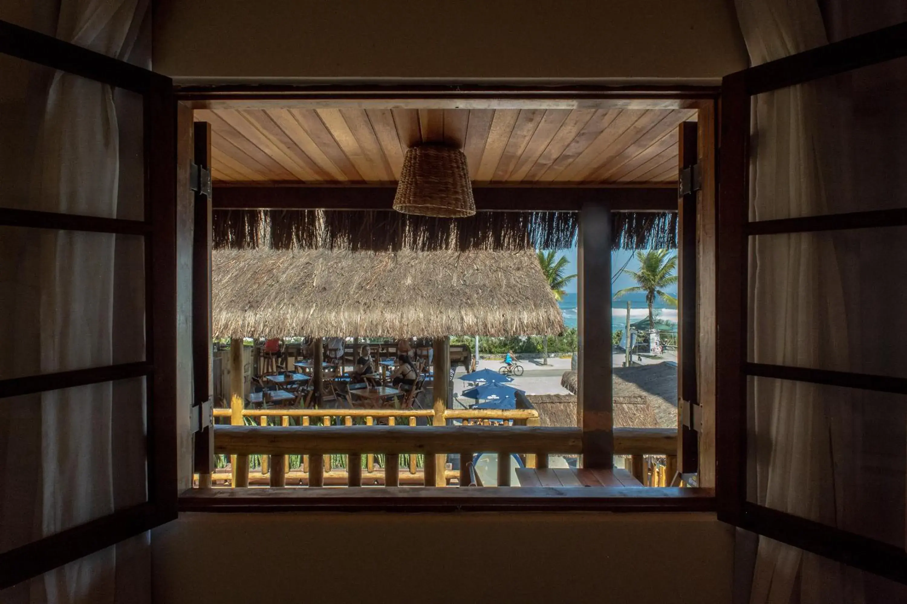 Triple Room with Shared Bathroom in Longboard Paradise Suítes Triple Room with Shared Bathroom in Longboard Paradise Suítes