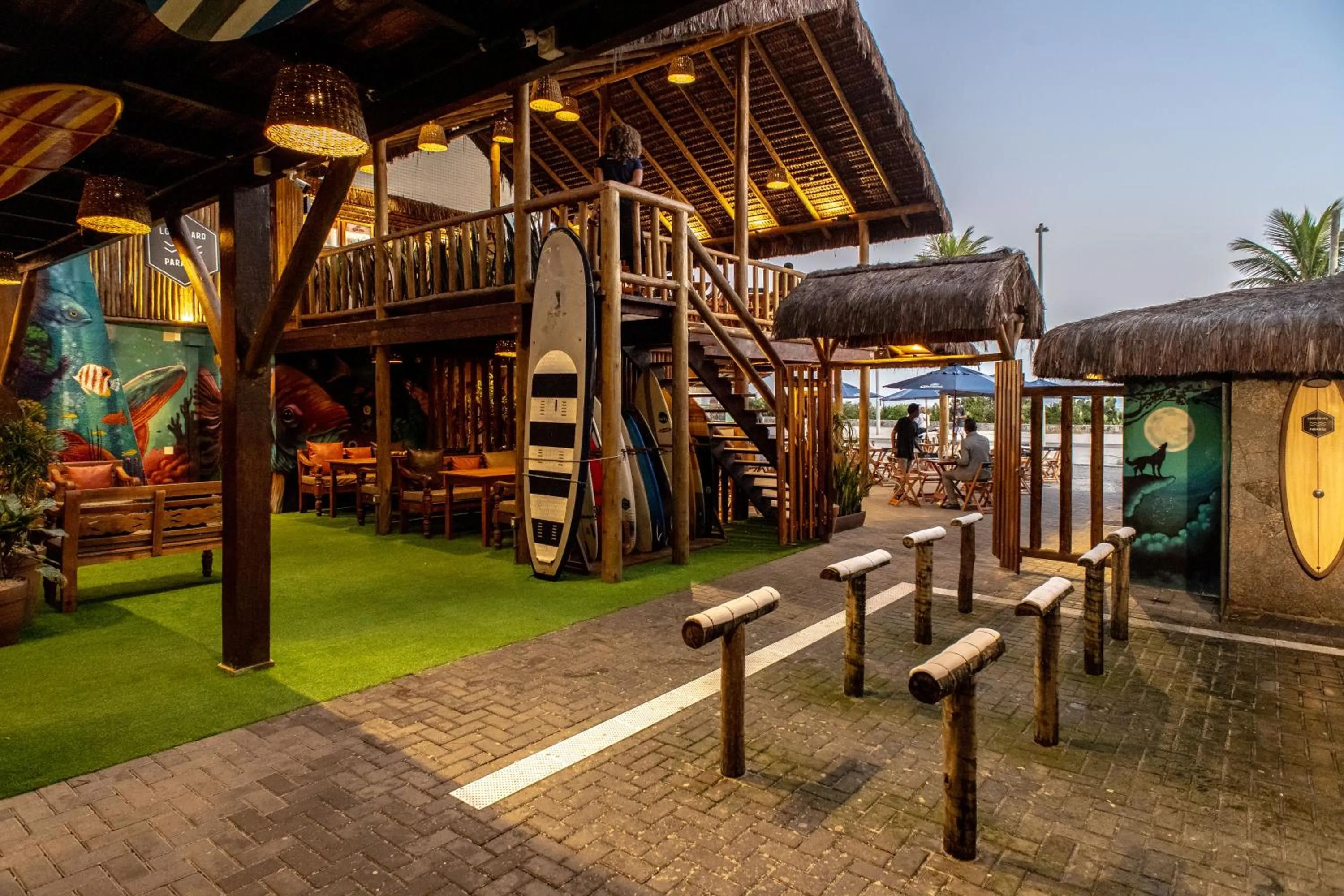 Inner courtyard view in Longboard Paradise Suítes