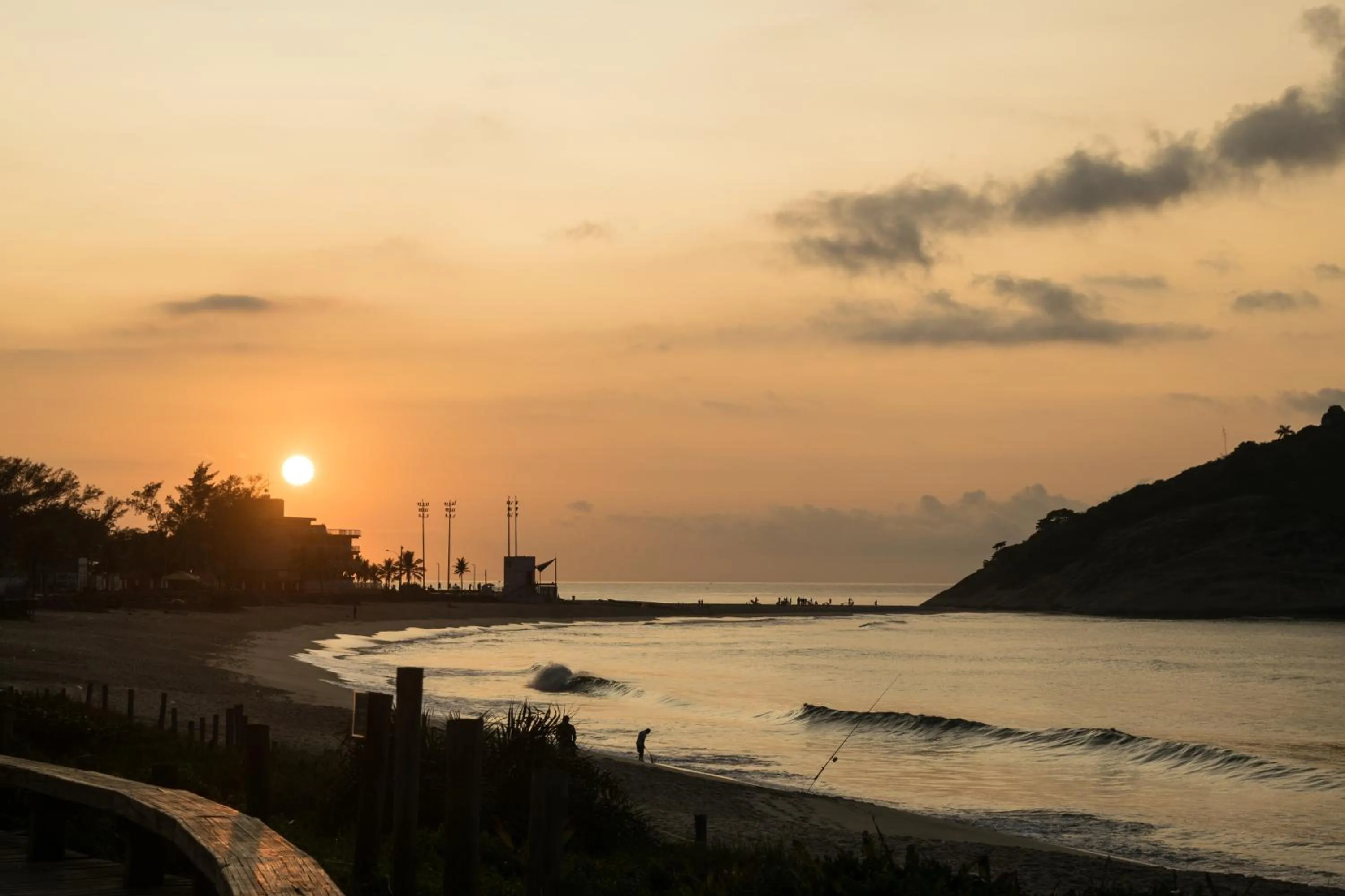 Beach in Longboard Paradise Suítes
