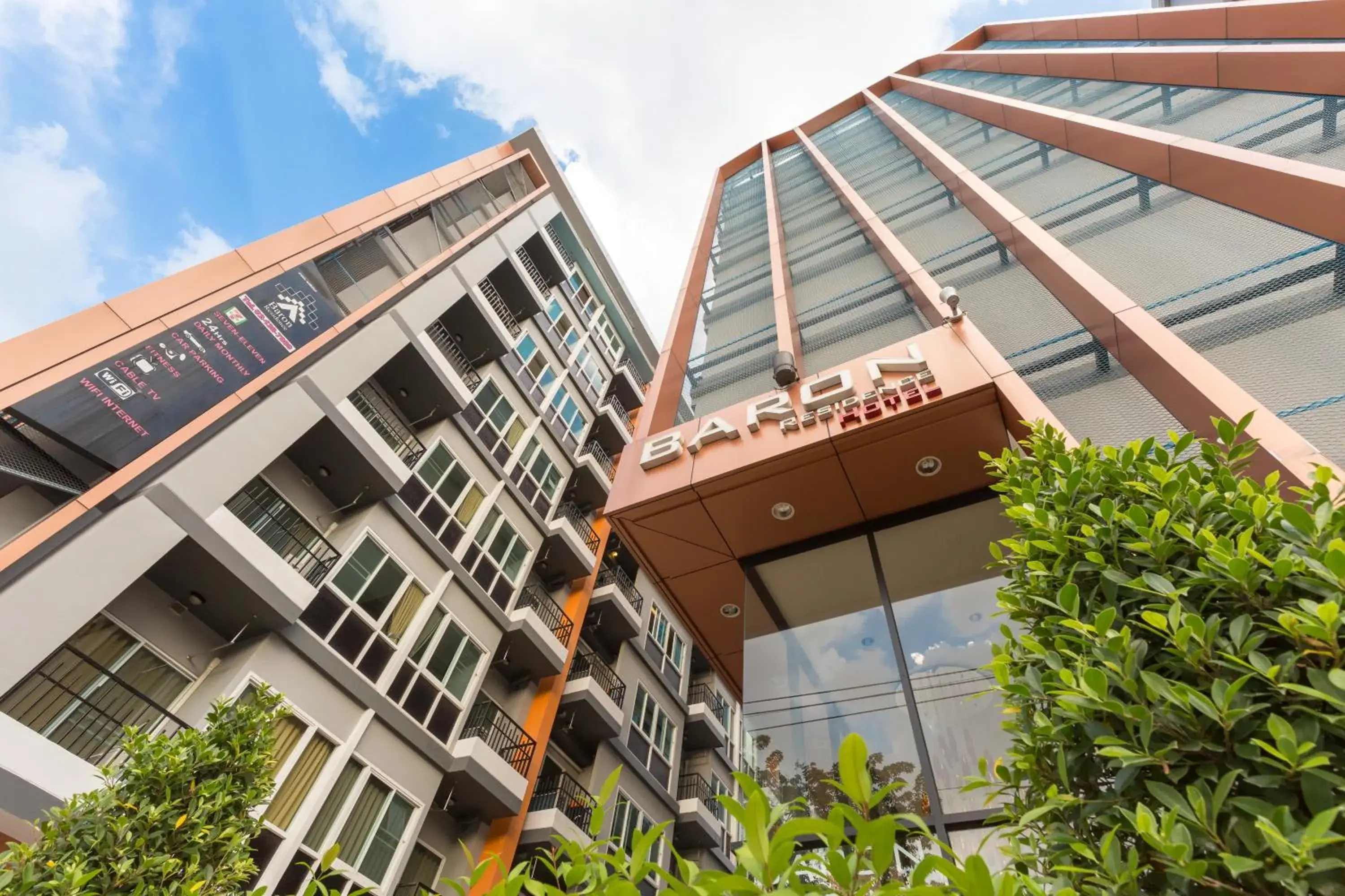 Property building in Baron Residence Bangkok Property building in Baron Residence Bangkok