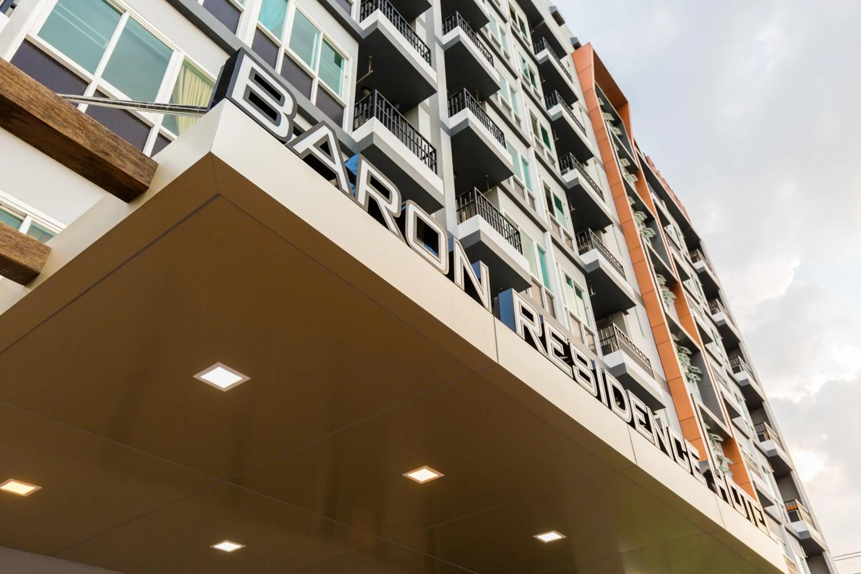 Baron Residence Bangkok