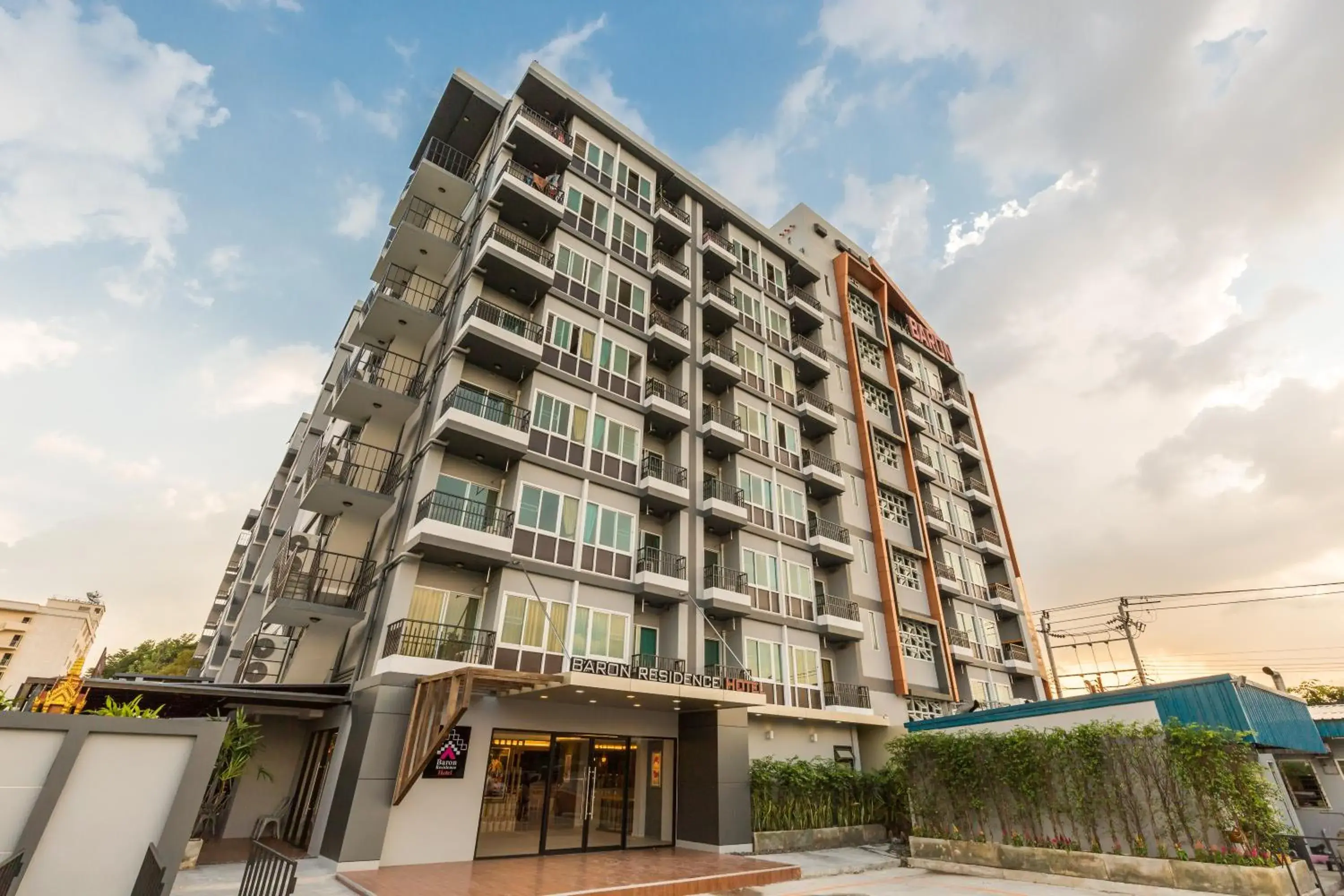 Property building in Baron Residence Bangkok Property building in Baron Residence Bangkok