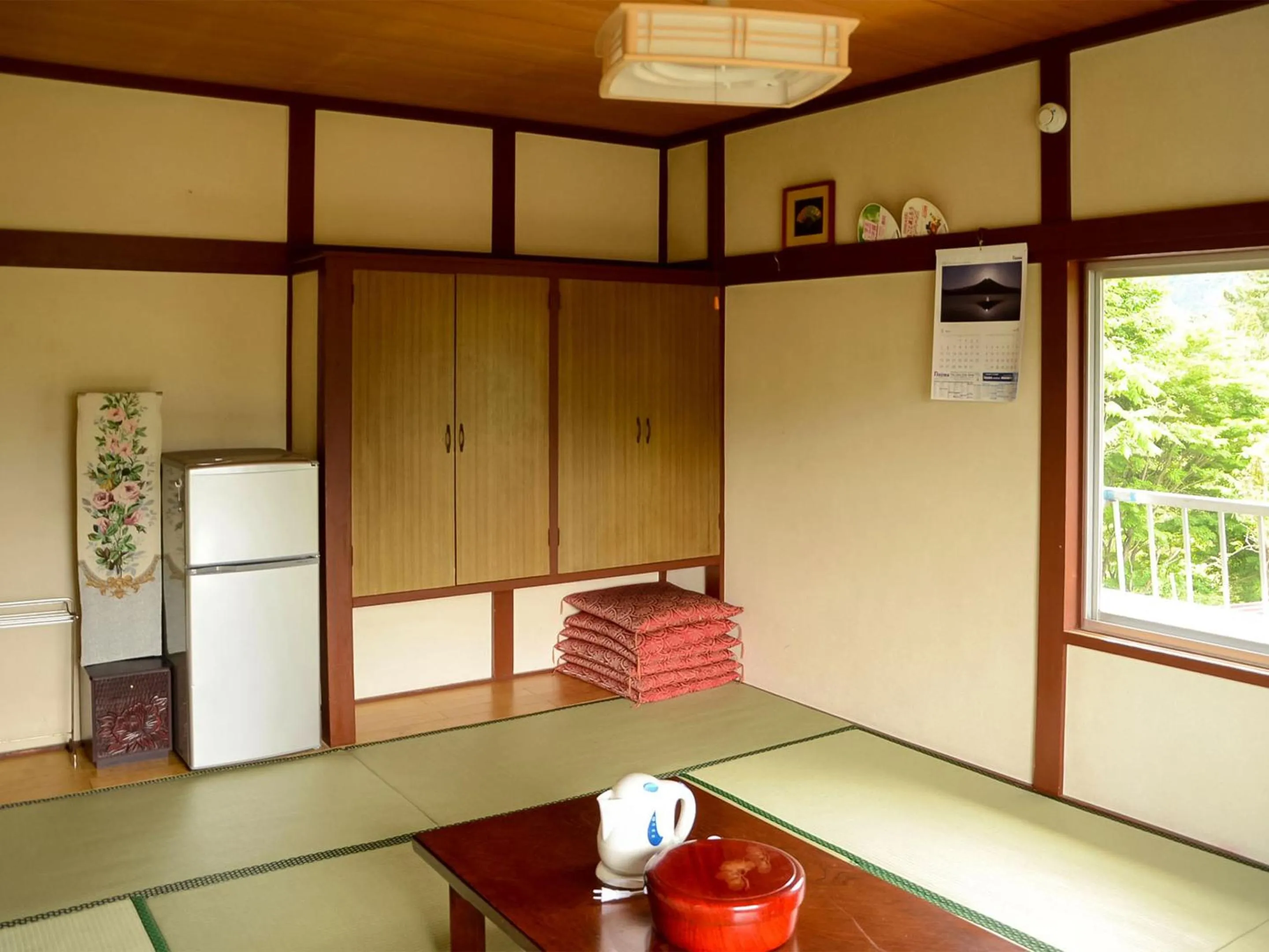 Photo of the whole room in Maruyaso